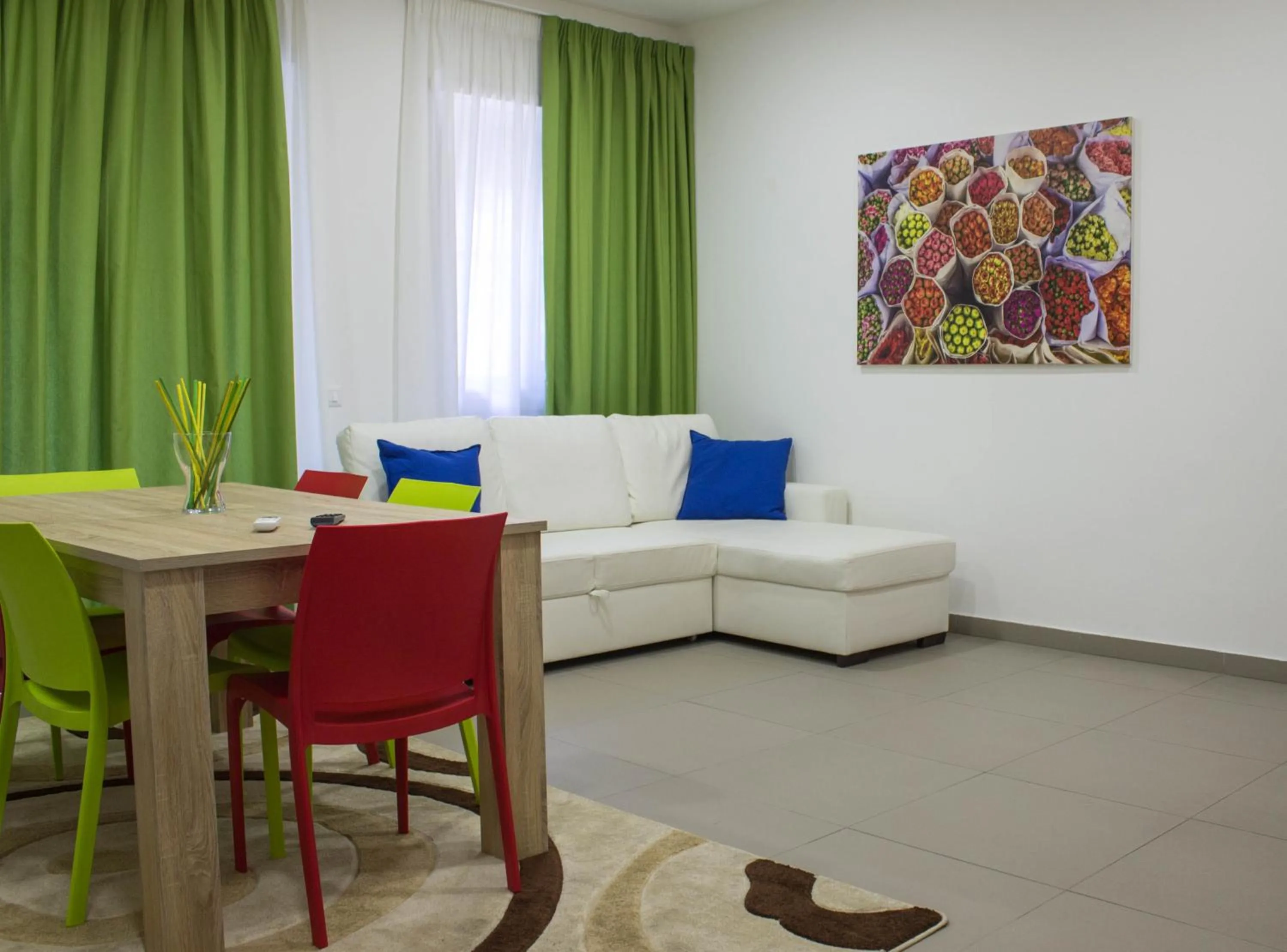 Living room in Residence Palazzo dei Delfini by RECEPTIO