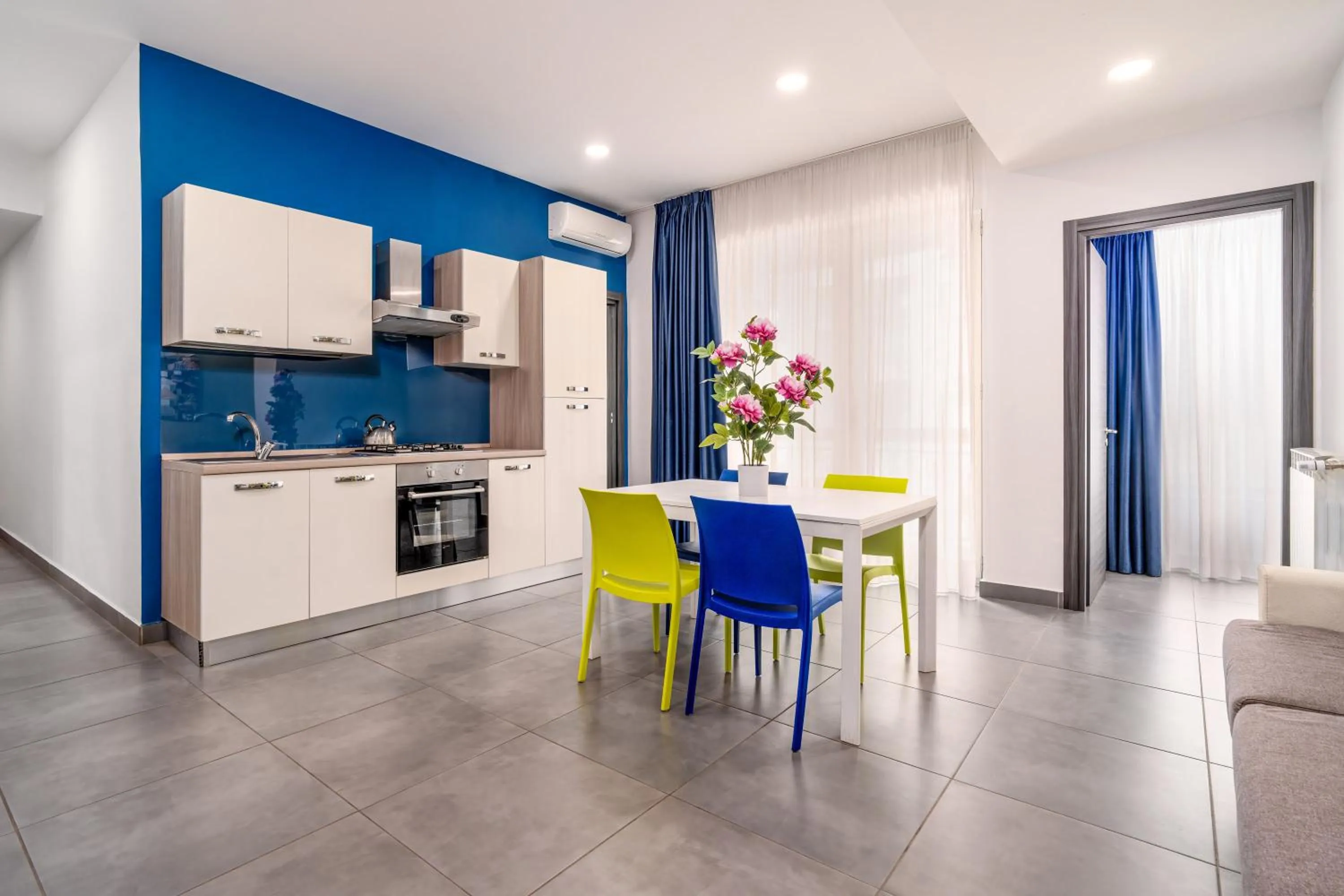 Kitchen or kitchenette in Residence Palazzo dei Delfini by RECEPTIO