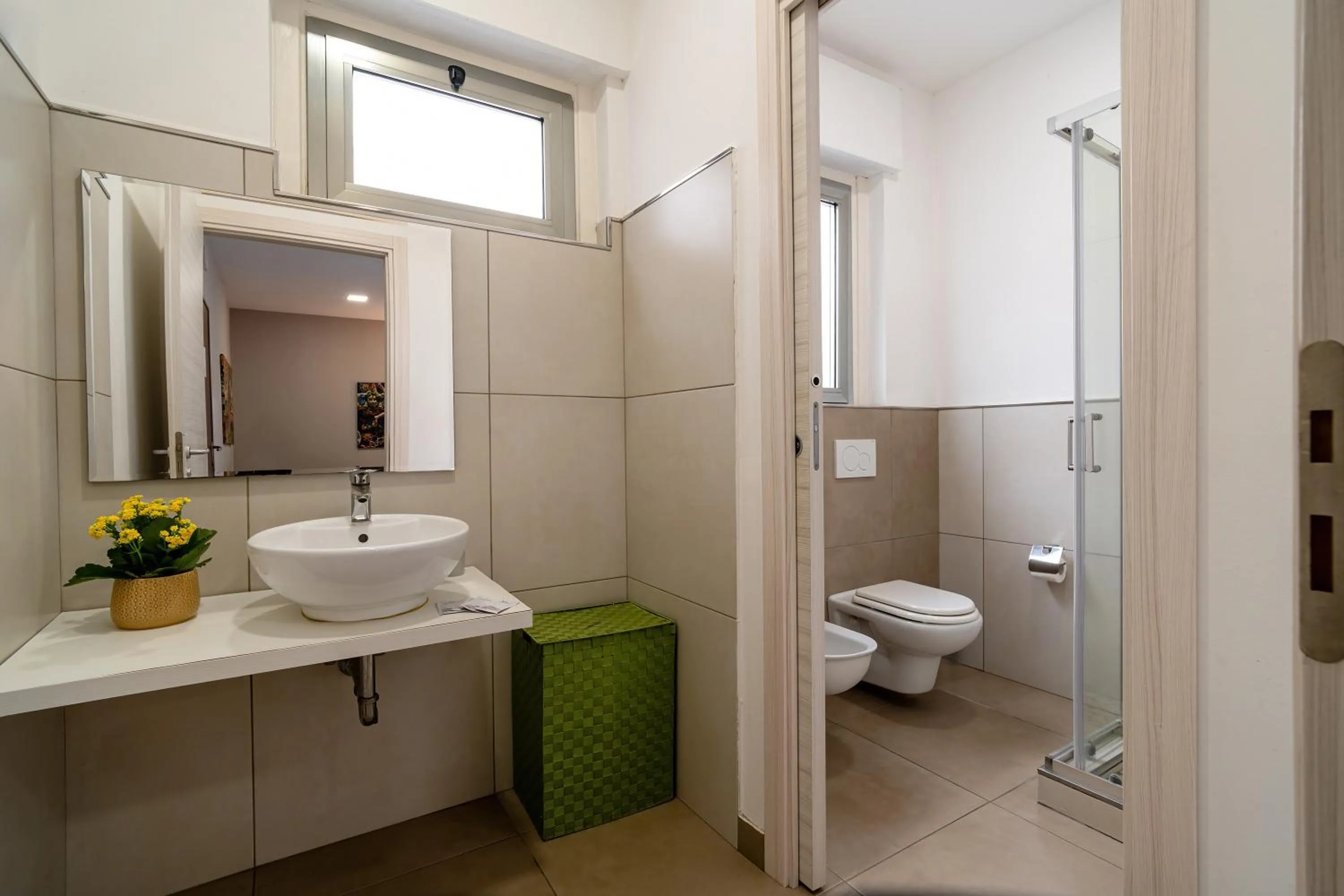 Shower in Residence Palazzo dei Delfini by RECEPTIO