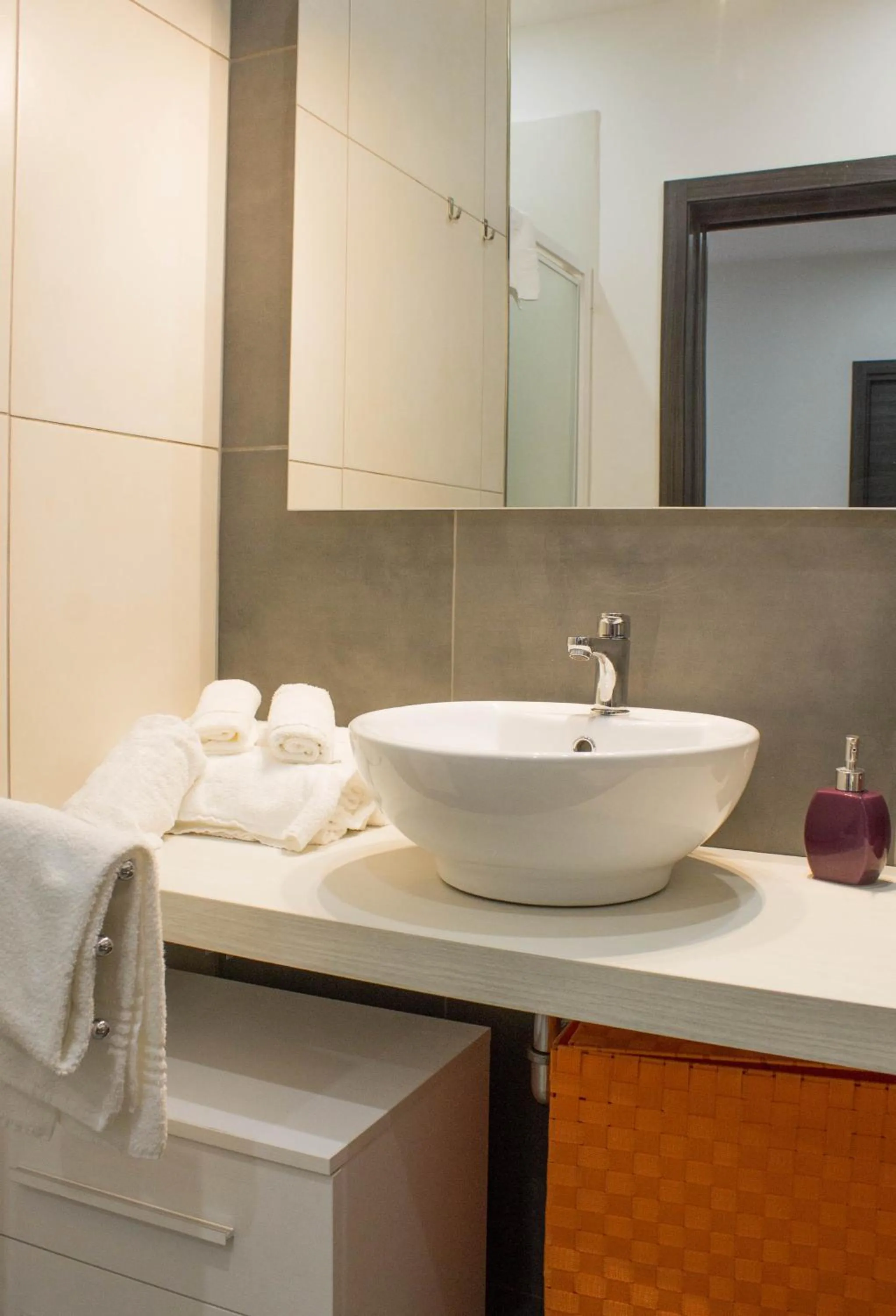 Bathroom in Residence Palazzo dei Delfini by RECEPTIO