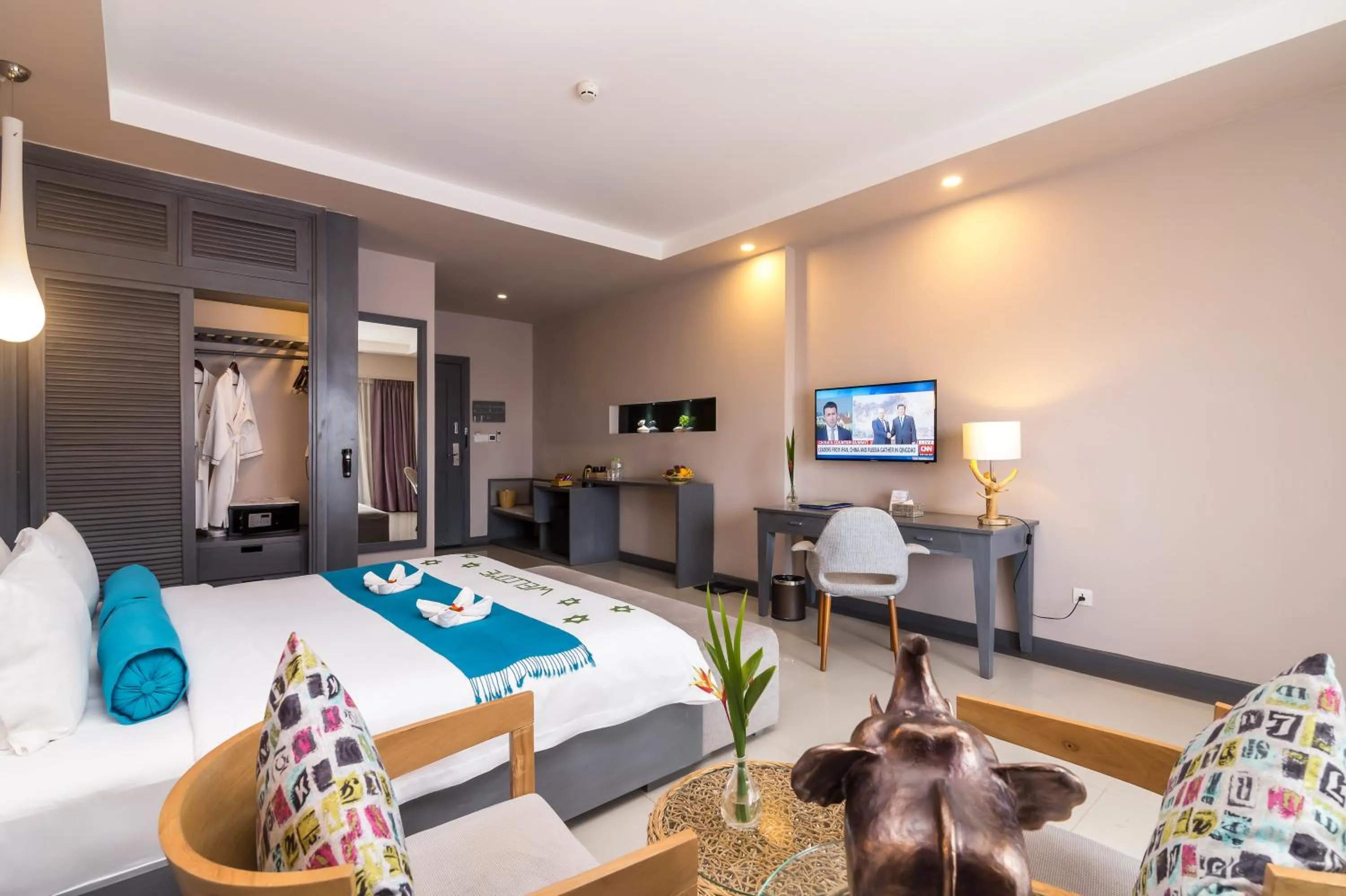 Photo of the whole room, Bed in Damrei Residence & Spa