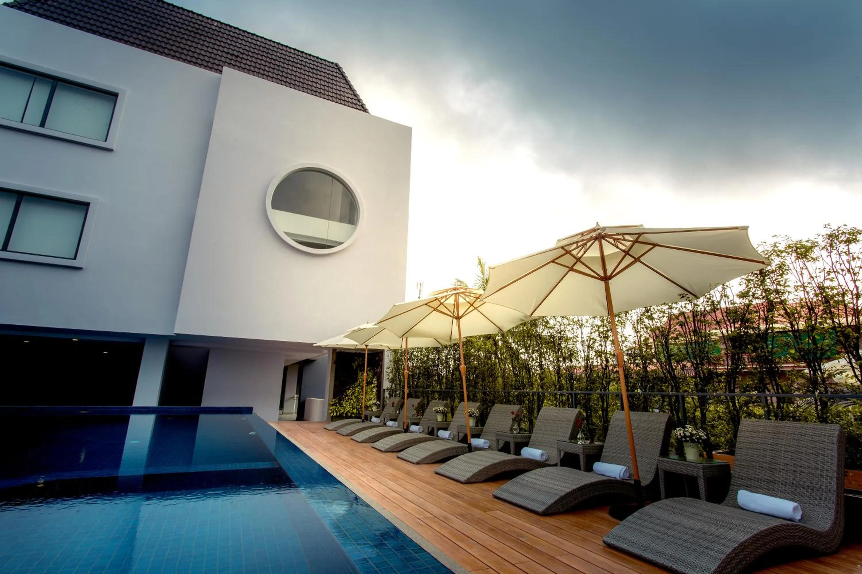 Swimming pool in Damrei Residence & Spa