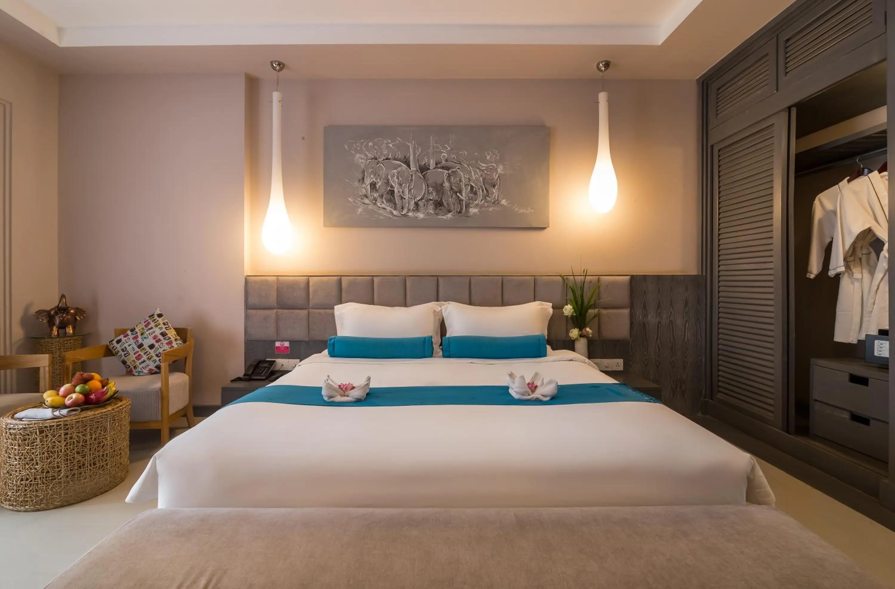 Photo of the whole room, Bed in Damrei Residence & Spa