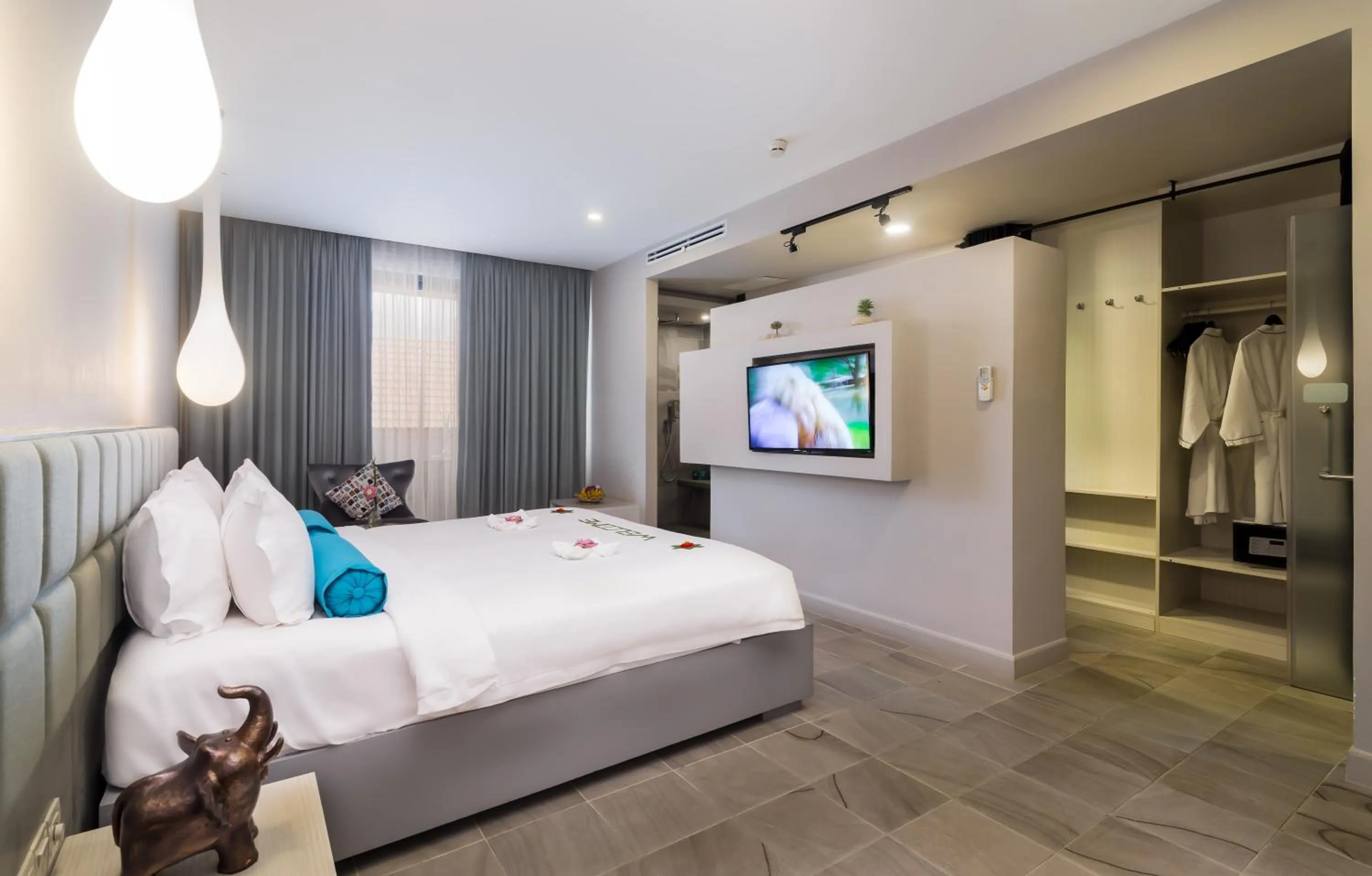 Photo of the whole room, Bed in Damrei Residence & Spa