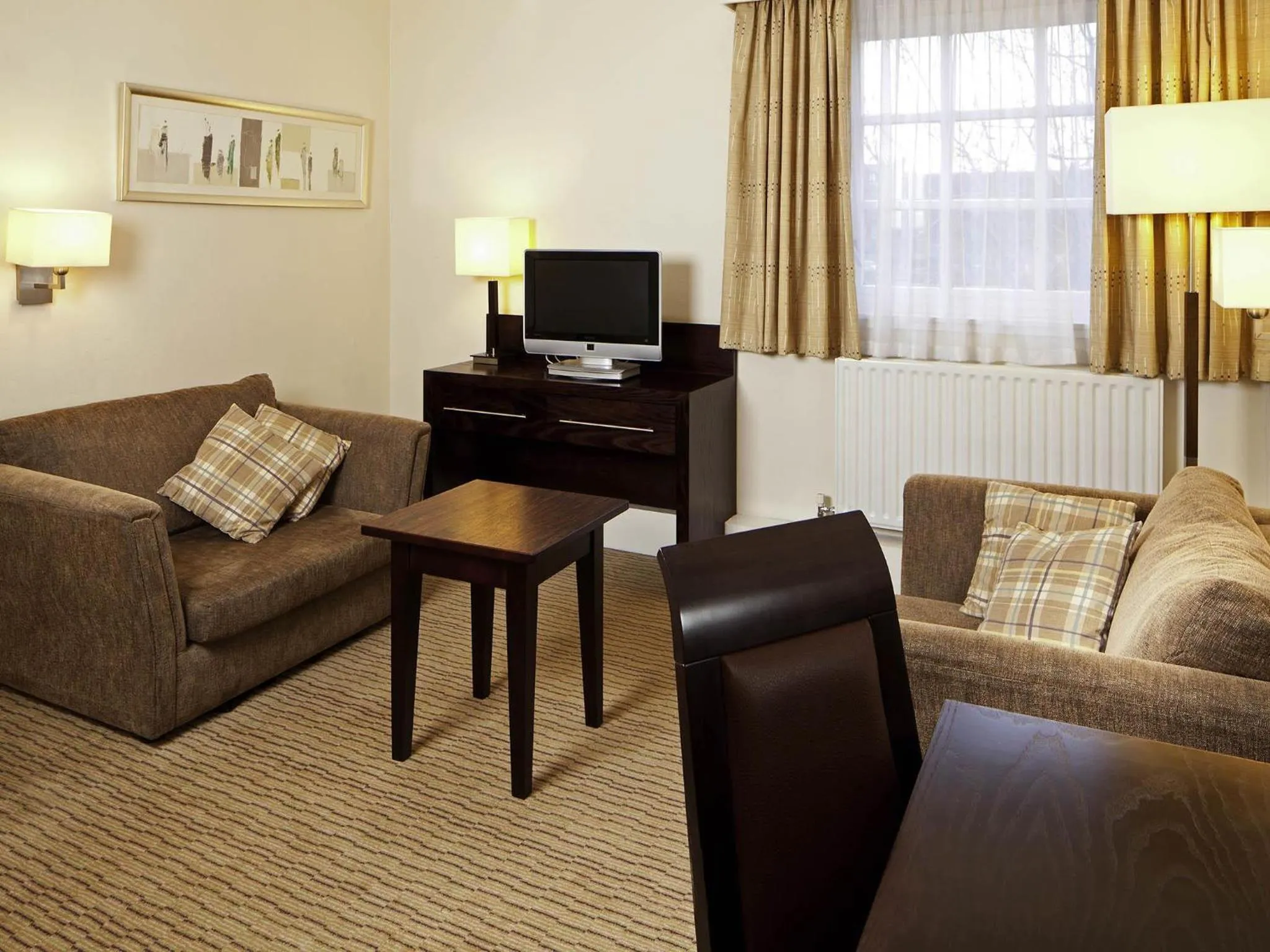 Bedroom in Mercure Perth Hotel