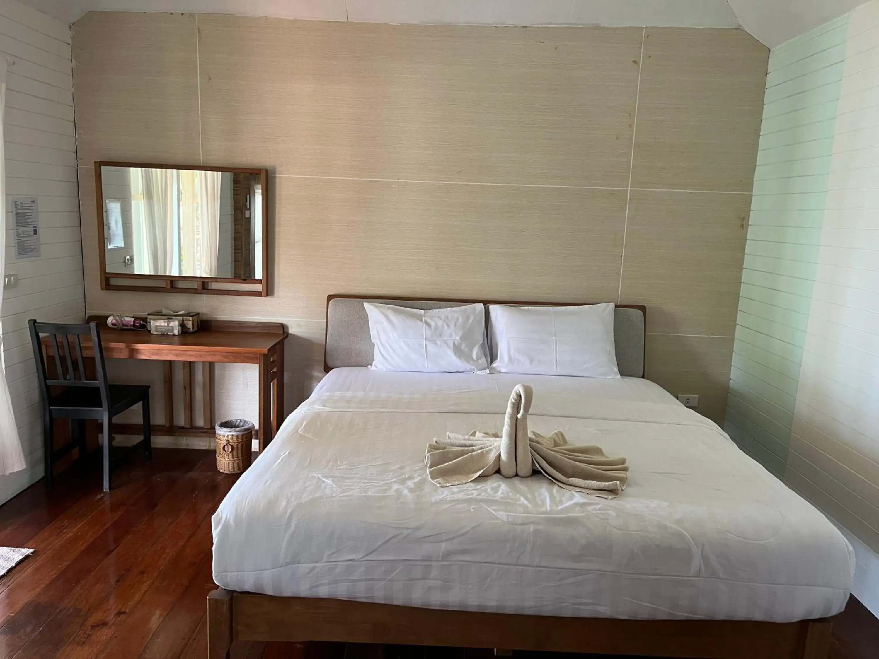 Bed in A-Na-Lay Resort Koh Kood Bed in A-Na-Lay Resort Koh Kood