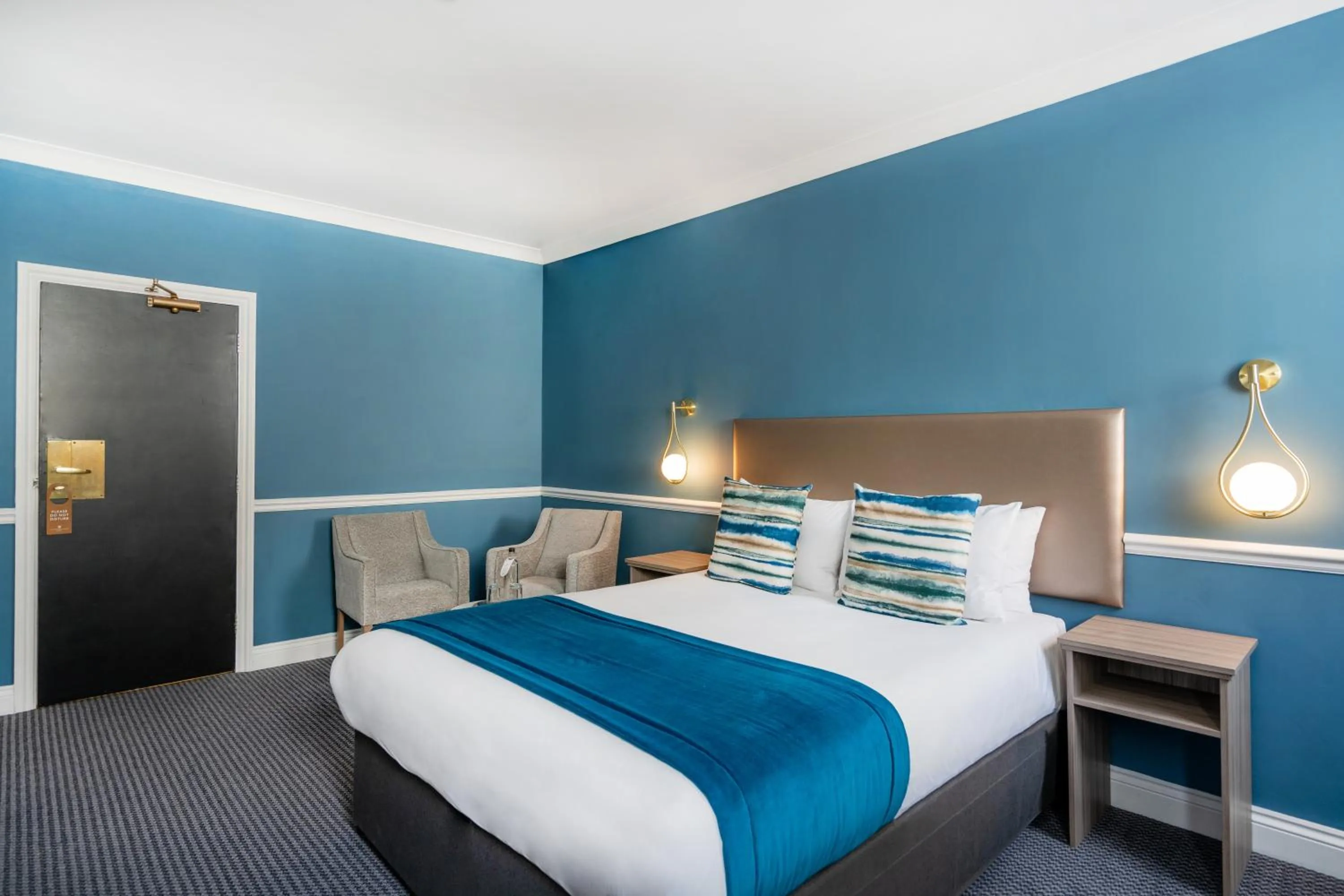 Bed in Bromley Court Hotel London