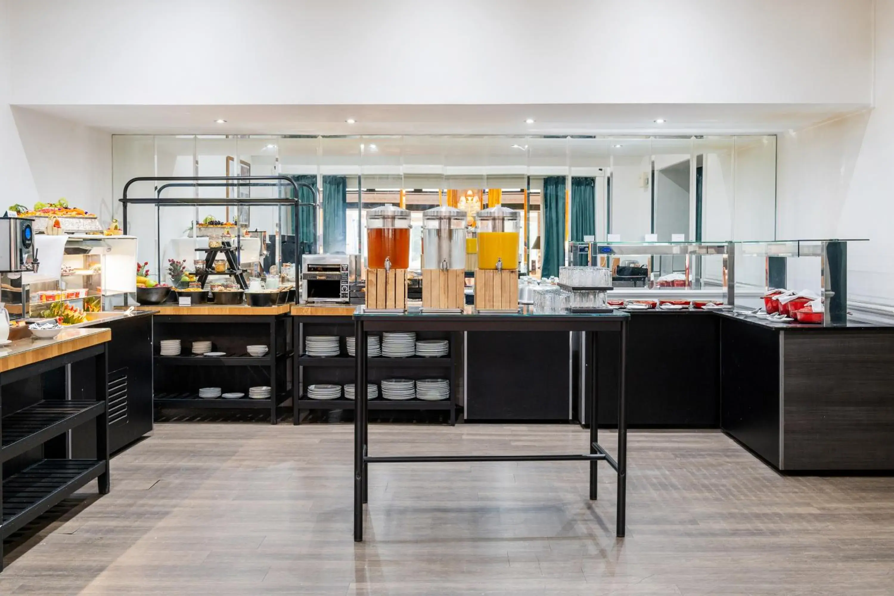 Breakfast in Bromley Court Hotel London Breakfast in Bromley Court Hotel London