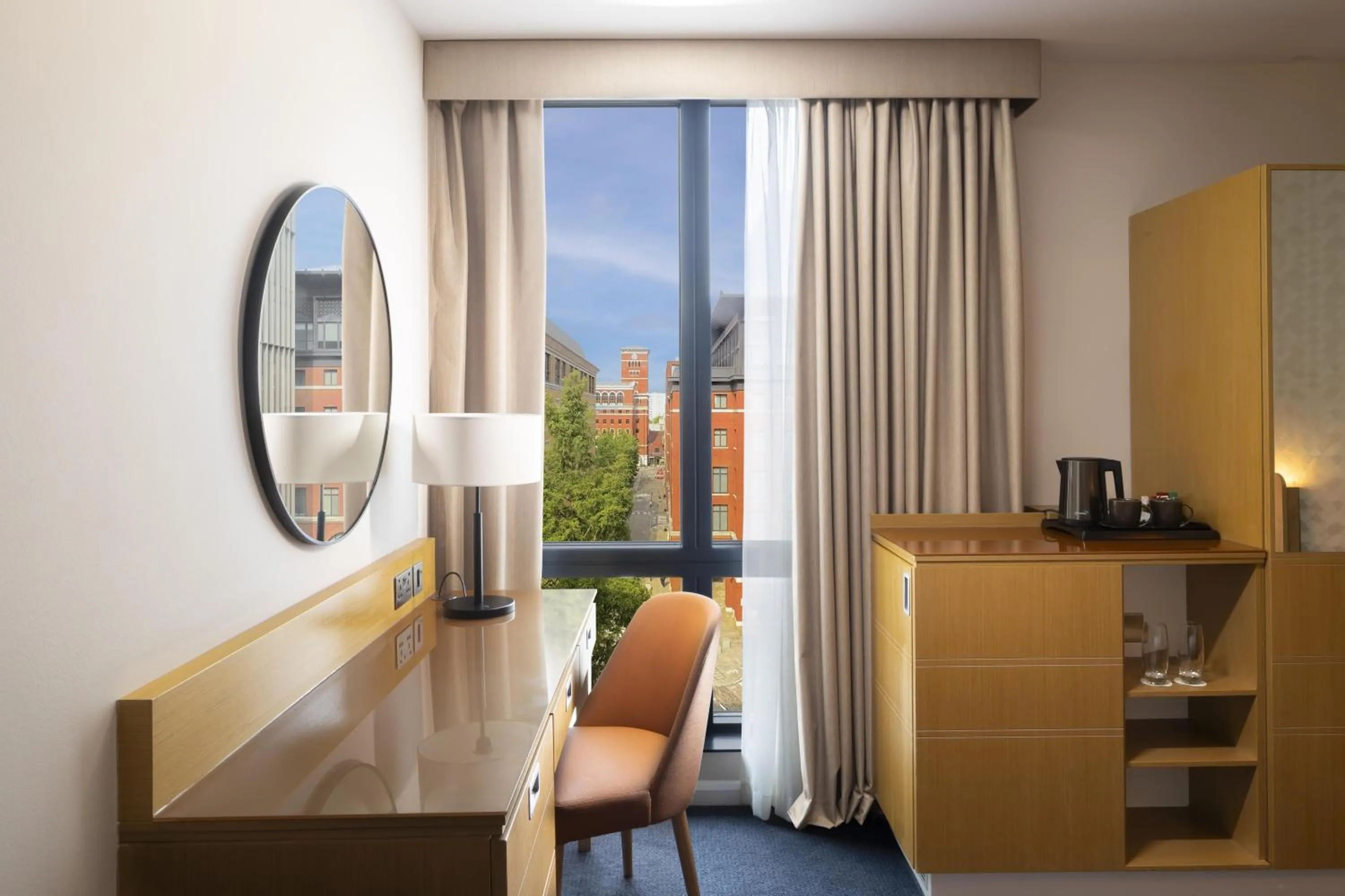 Bedroom in Hilton Garden Inn Birmingham Brindley Place