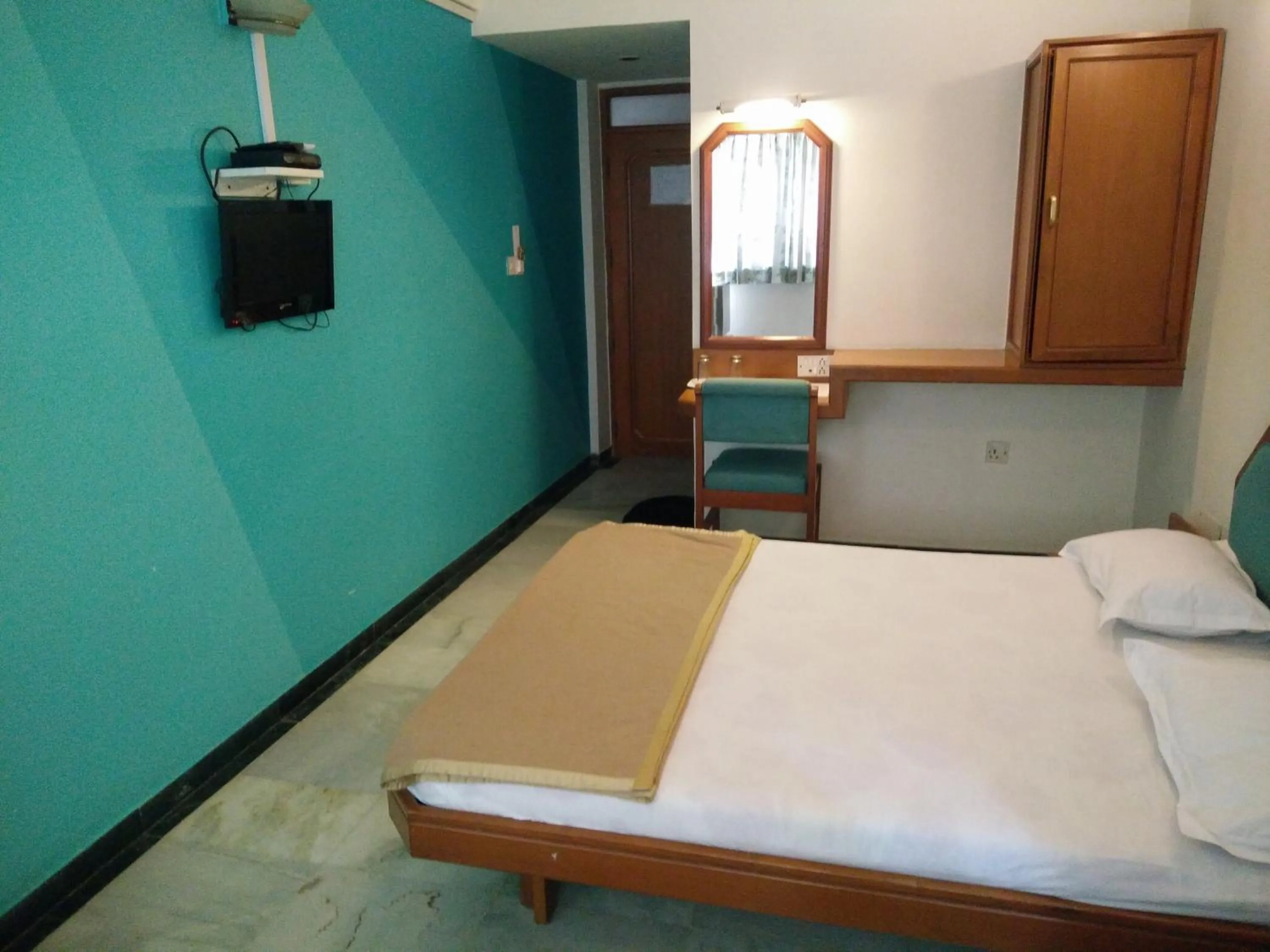 Other, Bed in Hotel GRG