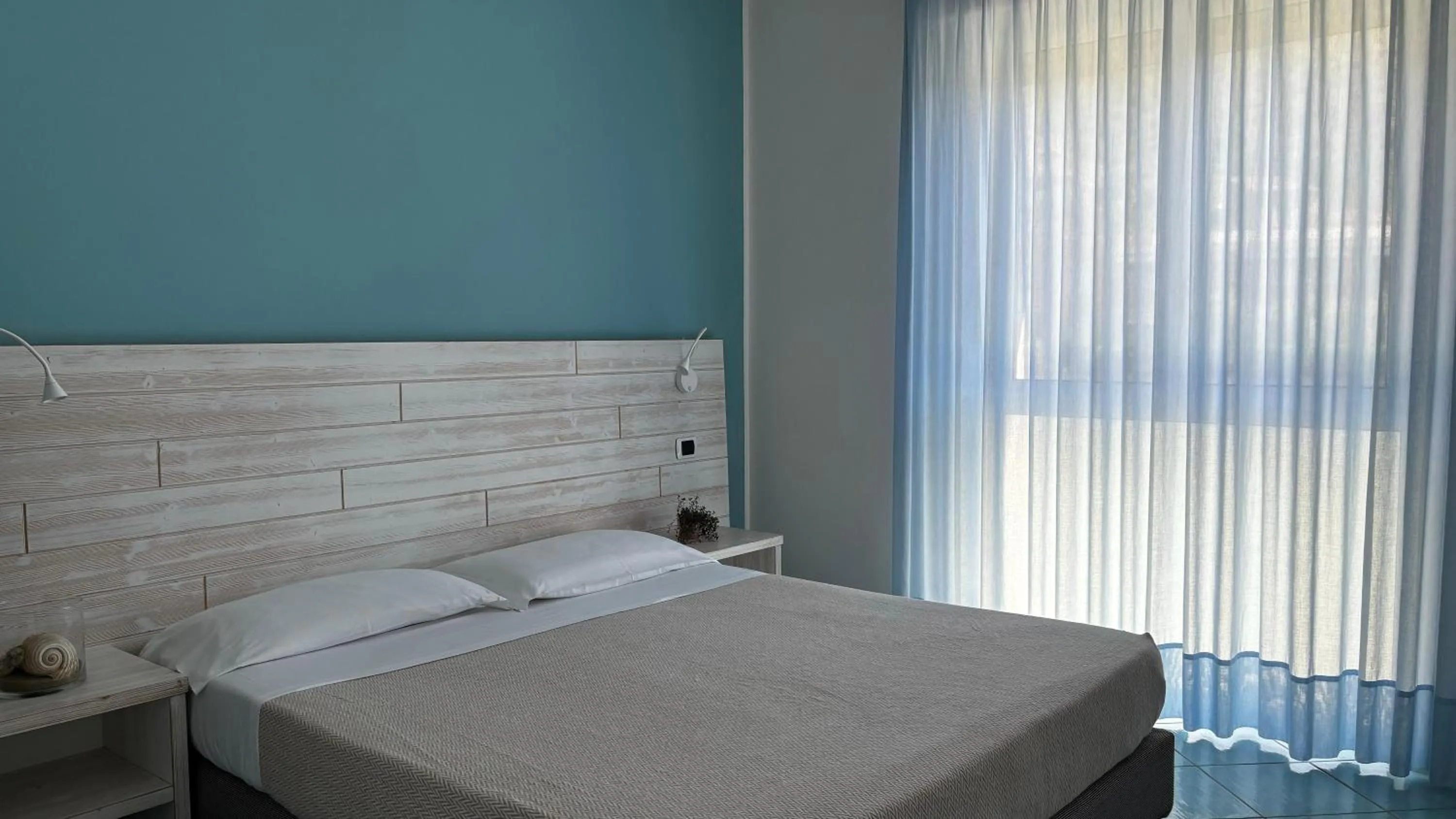 Photo of the whole room, Bed in Ancora Resort