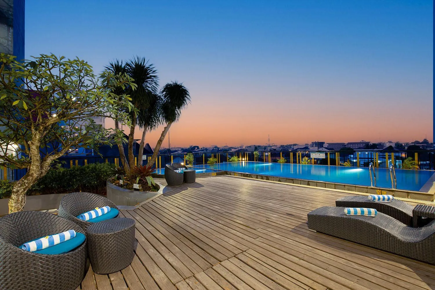 Swimming pool in THE 1O1 Palembang Rajawali