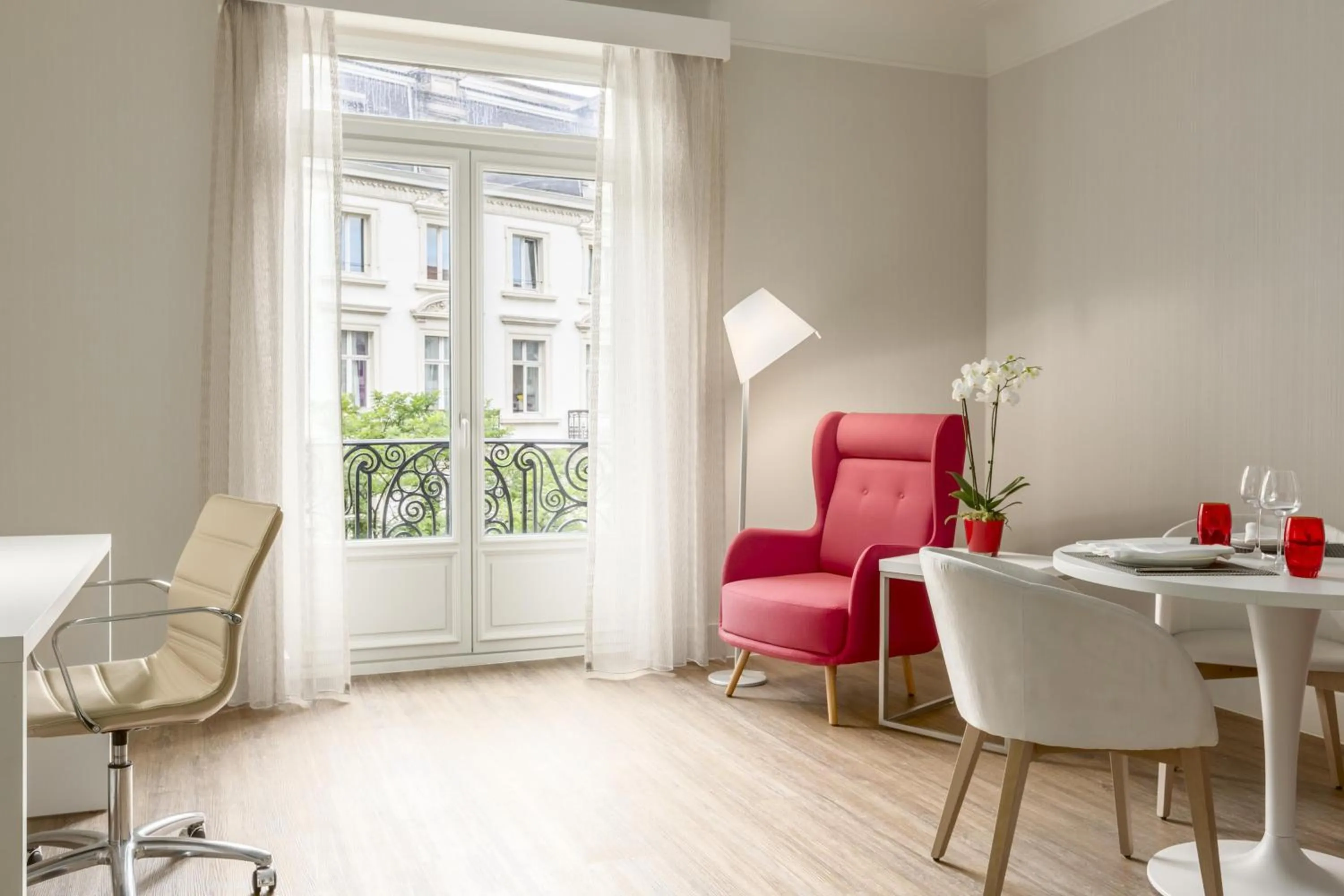 Lobby or reception in NH Collection Brussels Centre