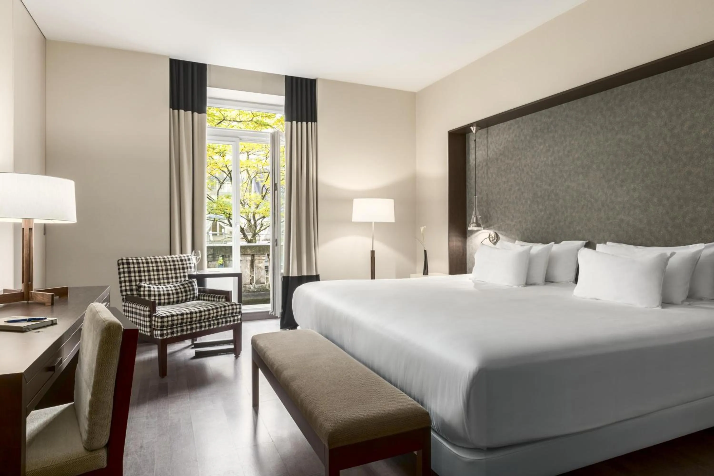 Bedroom, Bed in NH Collection Brussels Centre