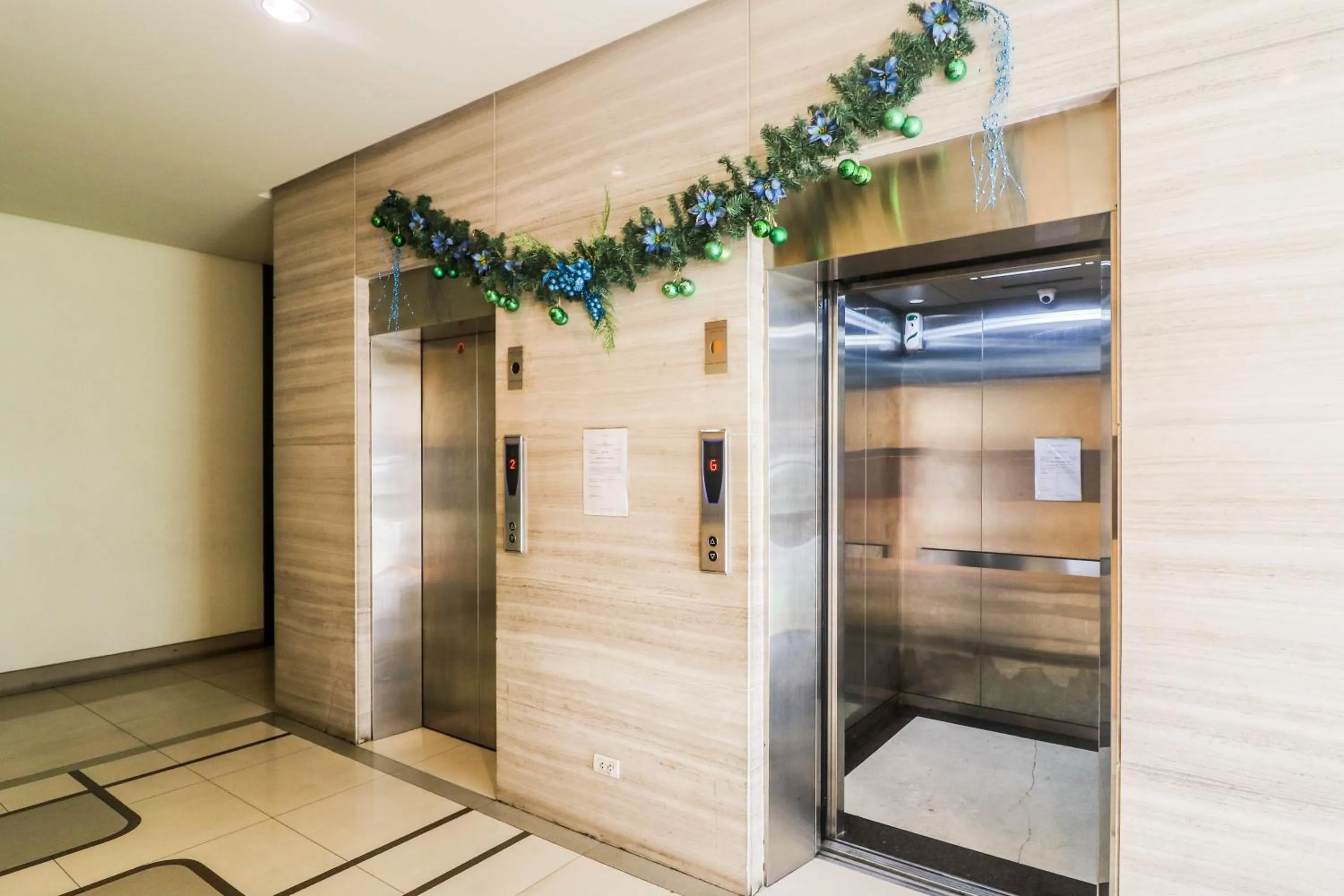 Area and facilities in PRS at One Palm Tree Villa near T3 Airport