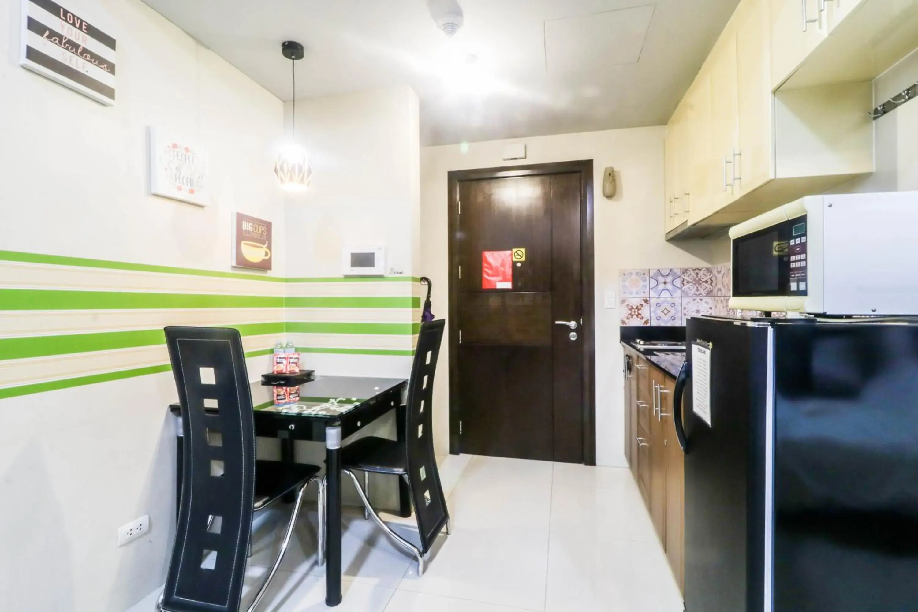 Dining area in PRS at One Palm Tree Villa near T3 Airport Dining area in PRS at One Palm Tree Villa near T3 Airport