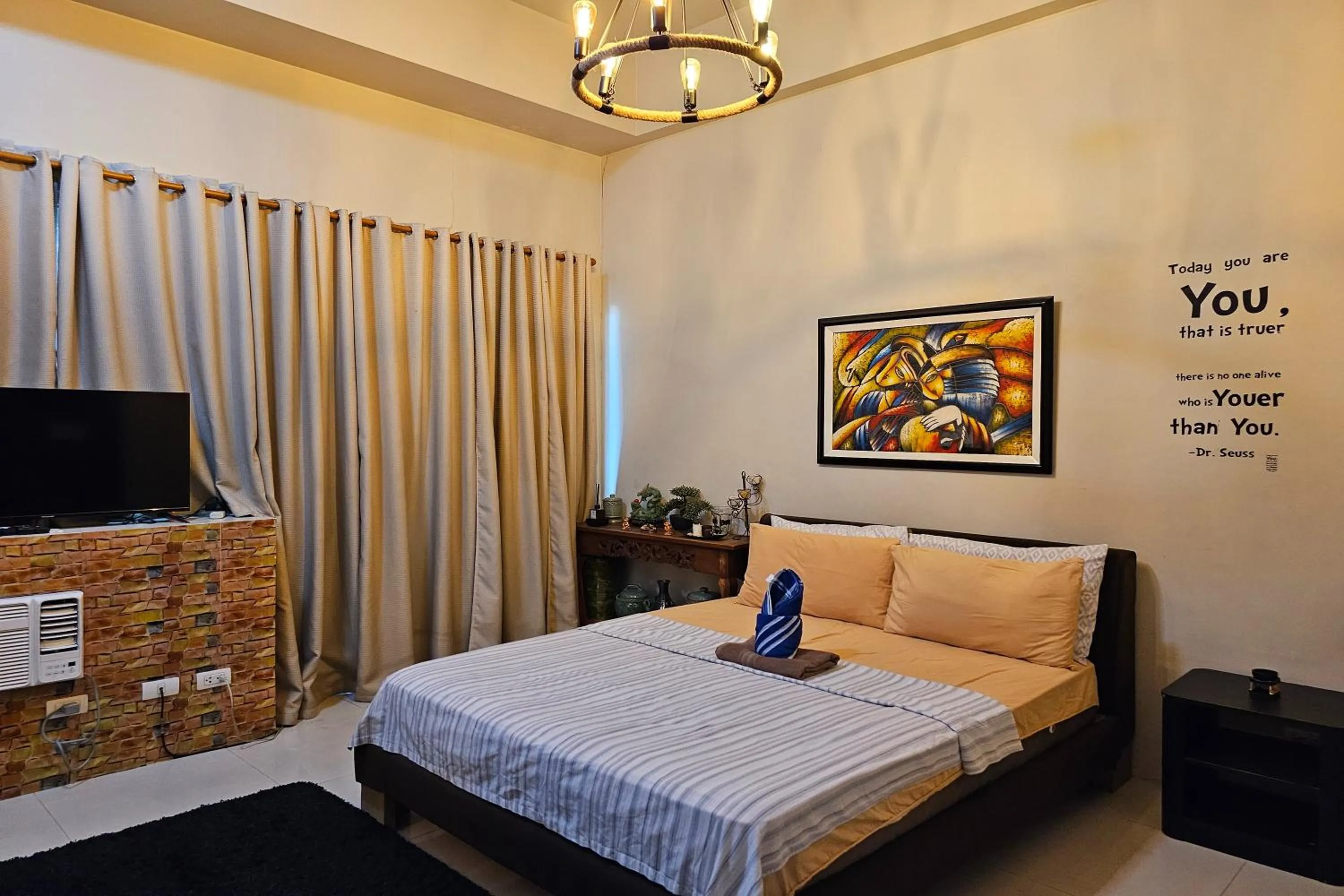 Bed in PRS at One Palm Tree Villa near T3 Airport