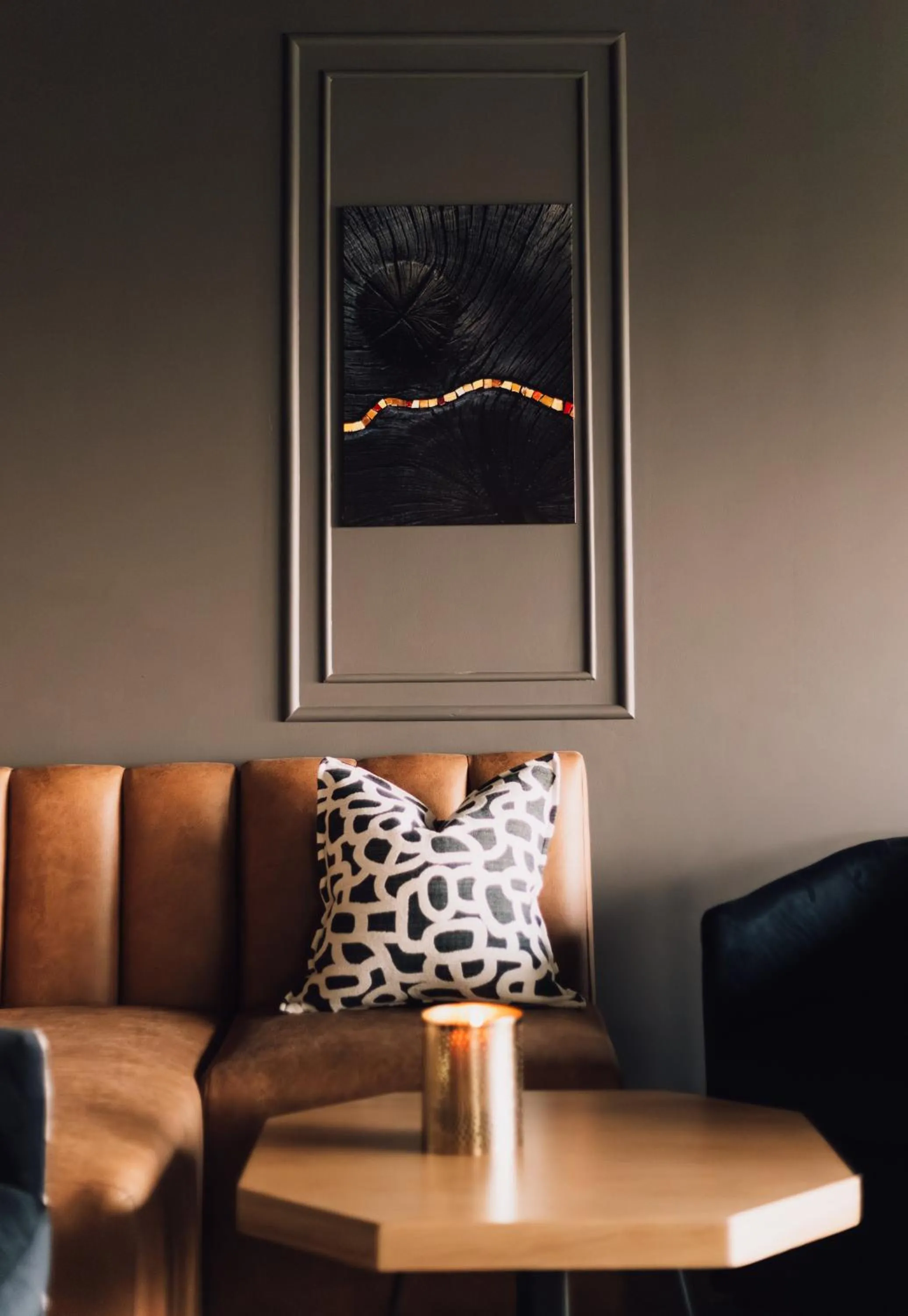Communal lounge/ TV room in Intle Boutique Hotel