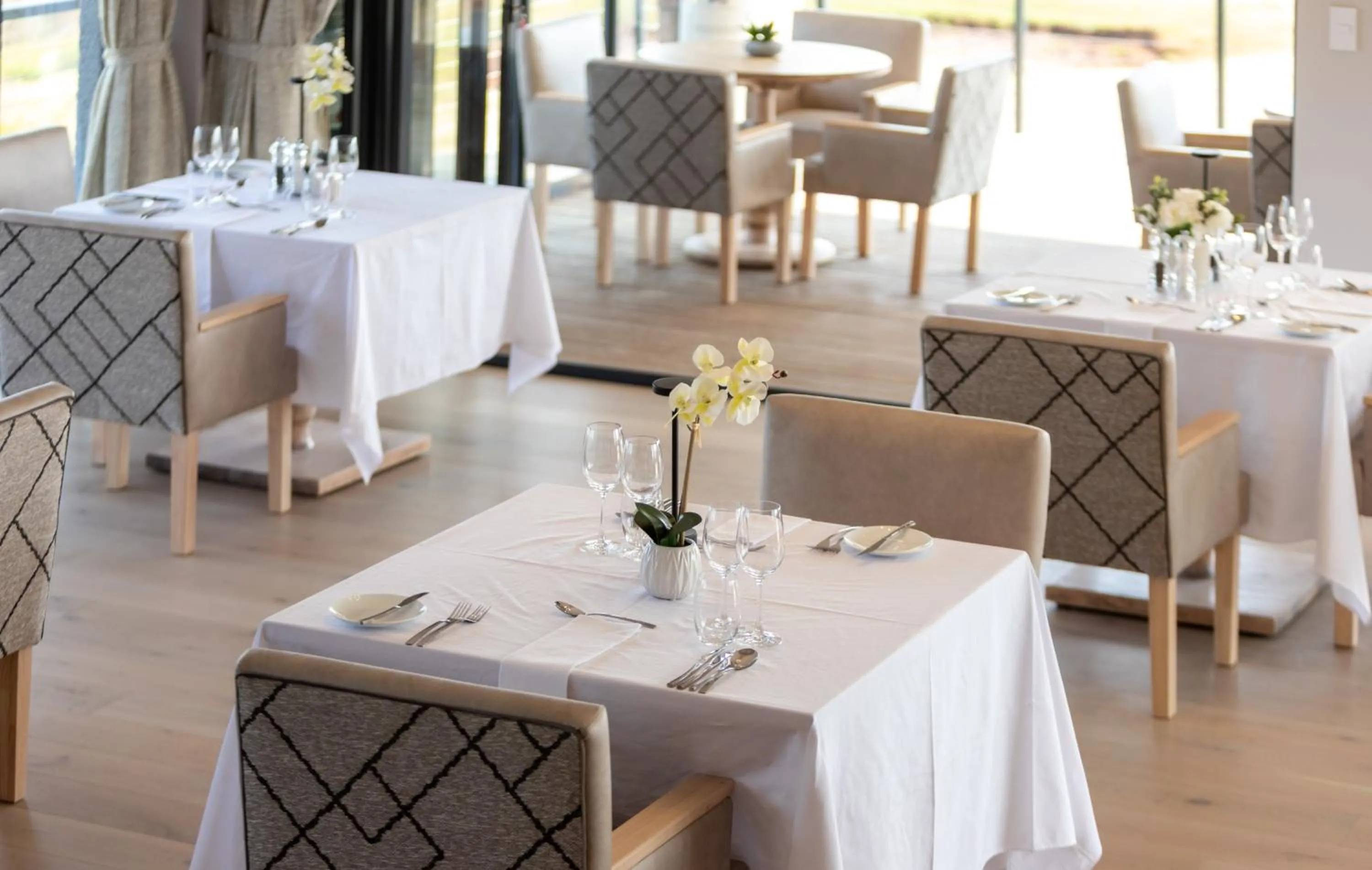 Restaurant/places to eat in Intle Boutique Hotel