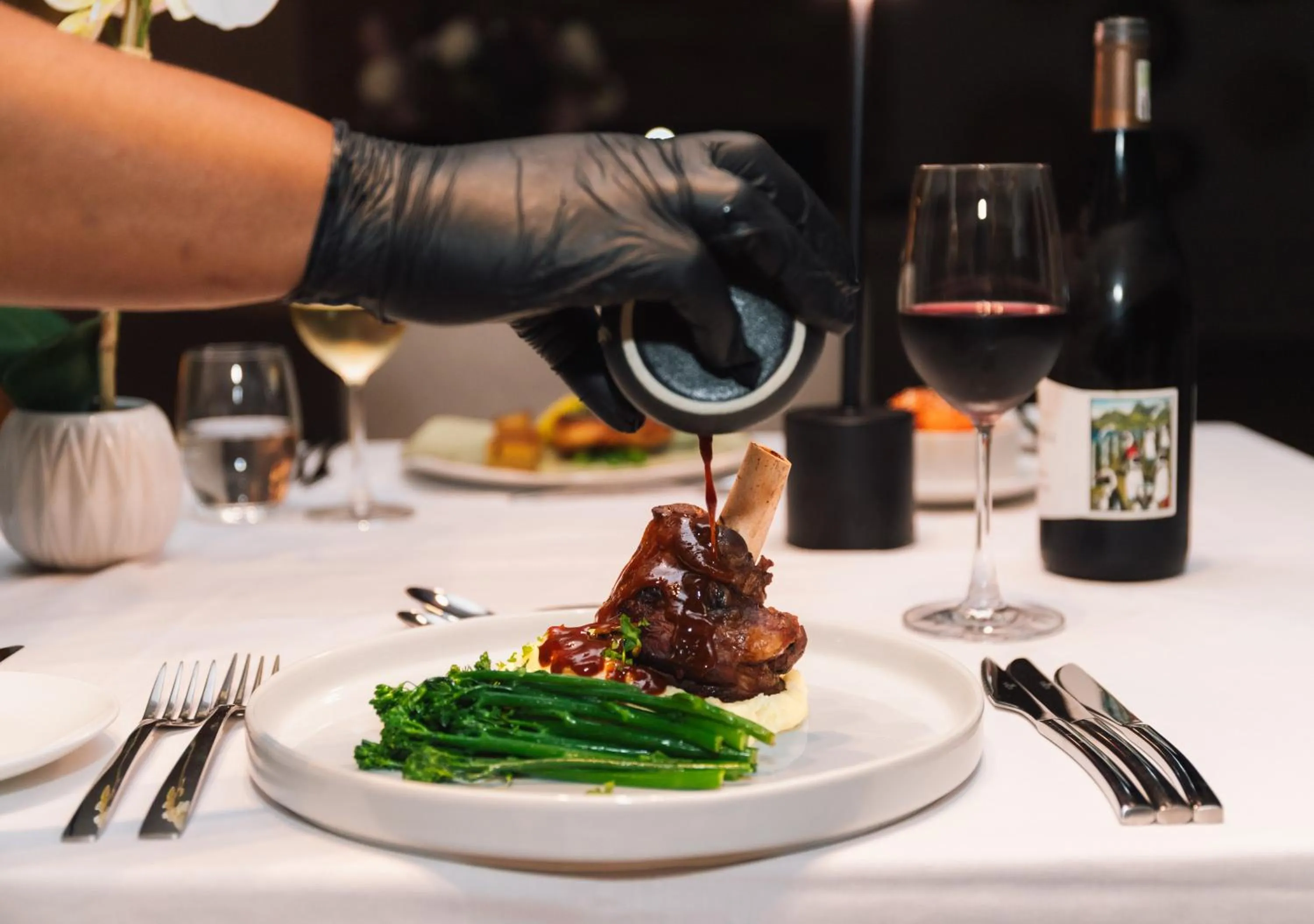 Restaurant/places to eat in Intle Boutique Hotel