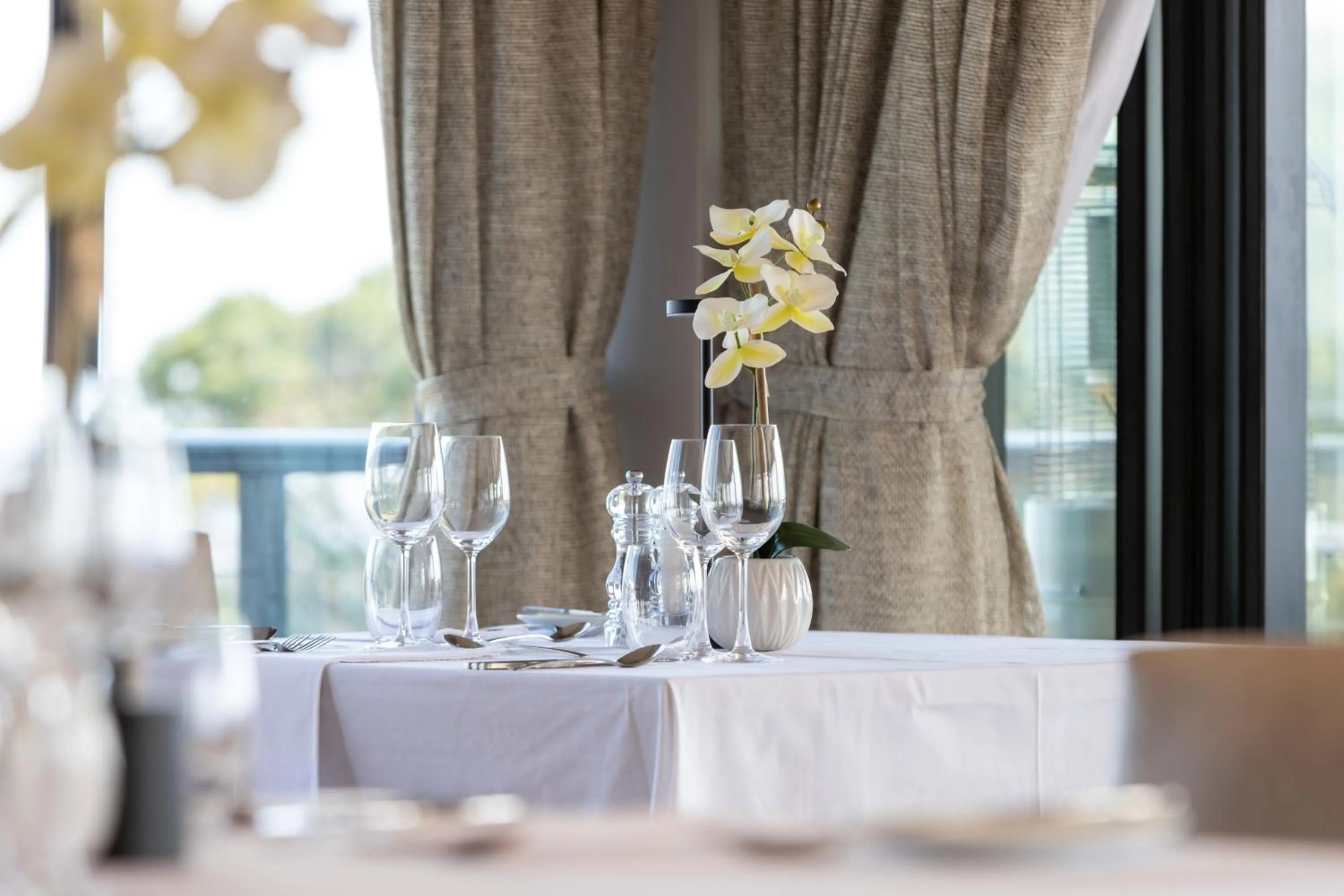 Restaurant/places to eat in Intle Boutique Hotel