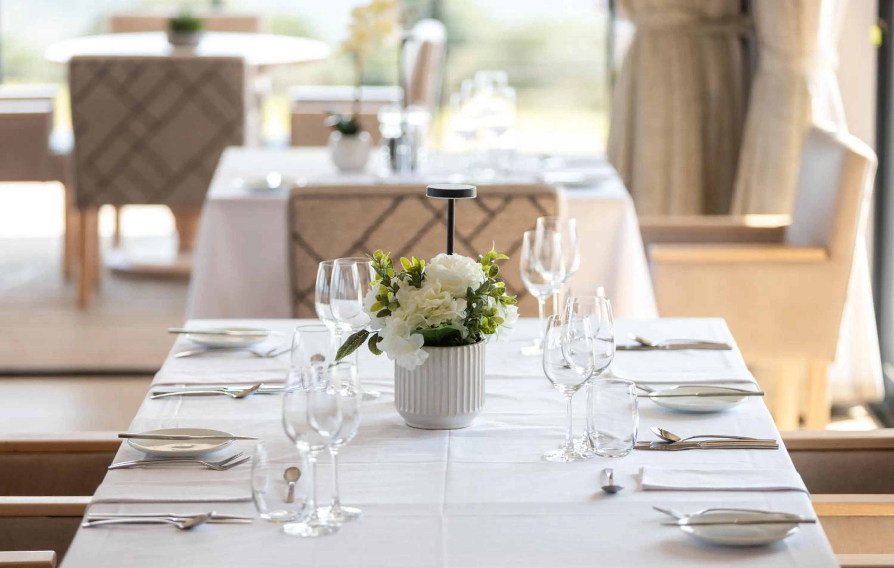 Restaurant/places to eat in Intle Boutique Hotel