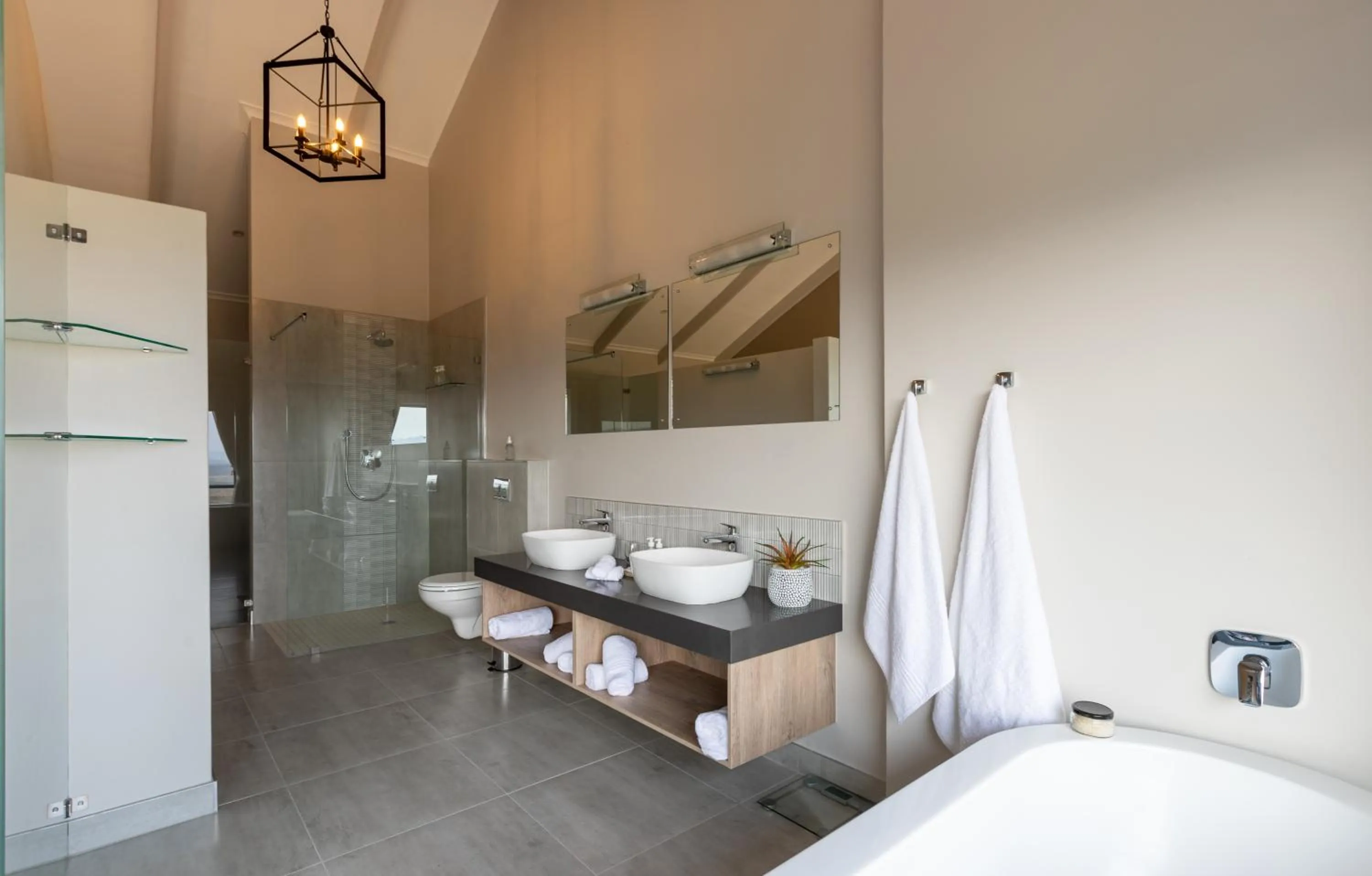 Shower in Intle Boutique Hotel