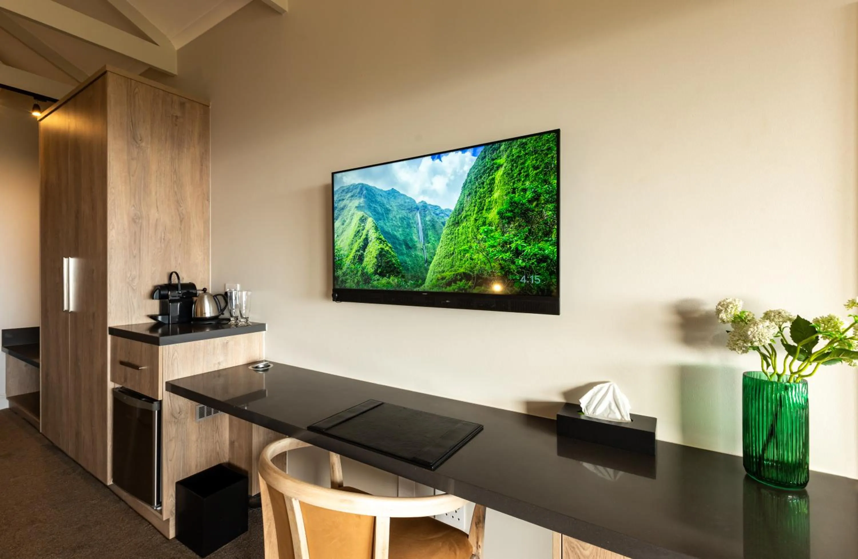 TV and multimedia in Intle Boutique Hotel