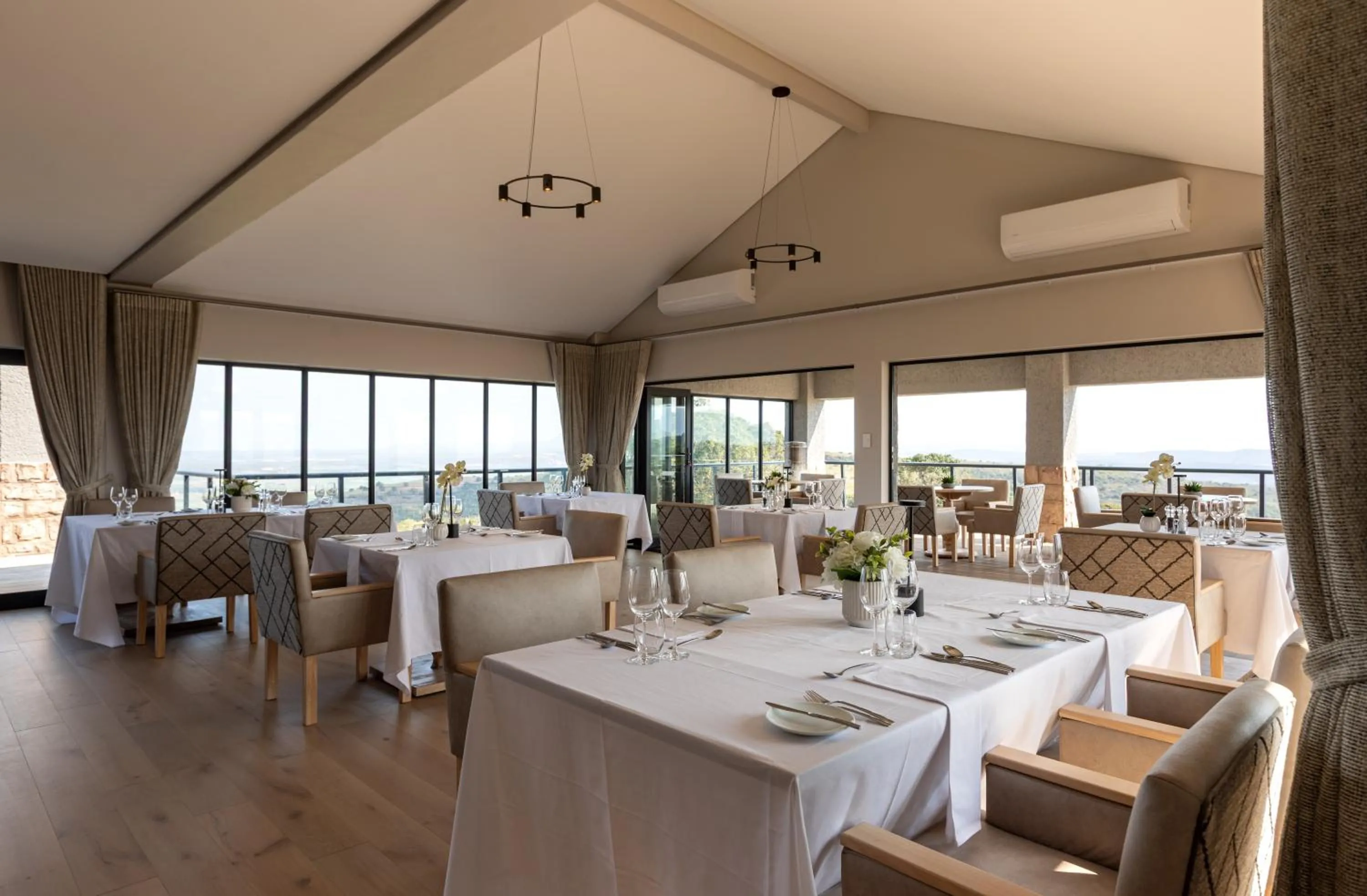 Restaurant/places to eat in Intle Boutique Hotel
