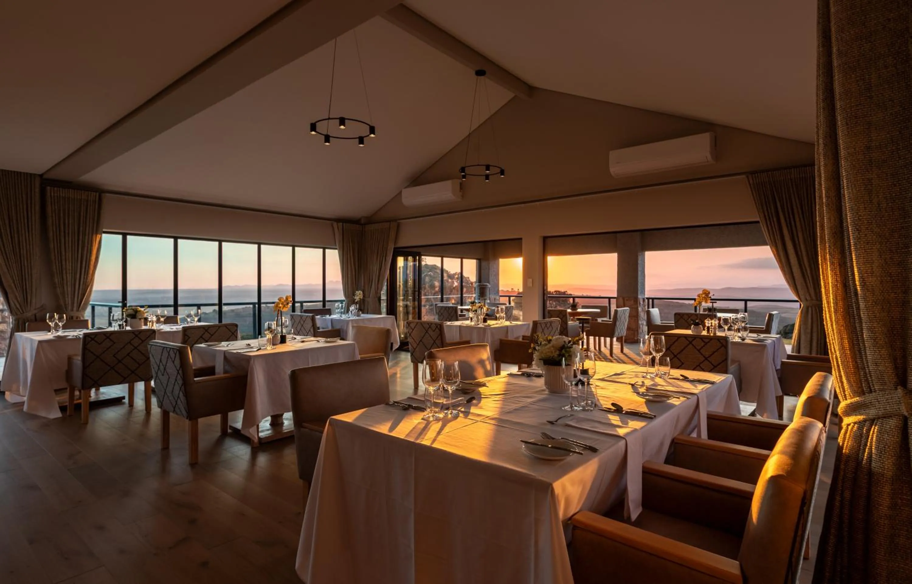 Restaurant/places to eat in Intle Boutique Hotel