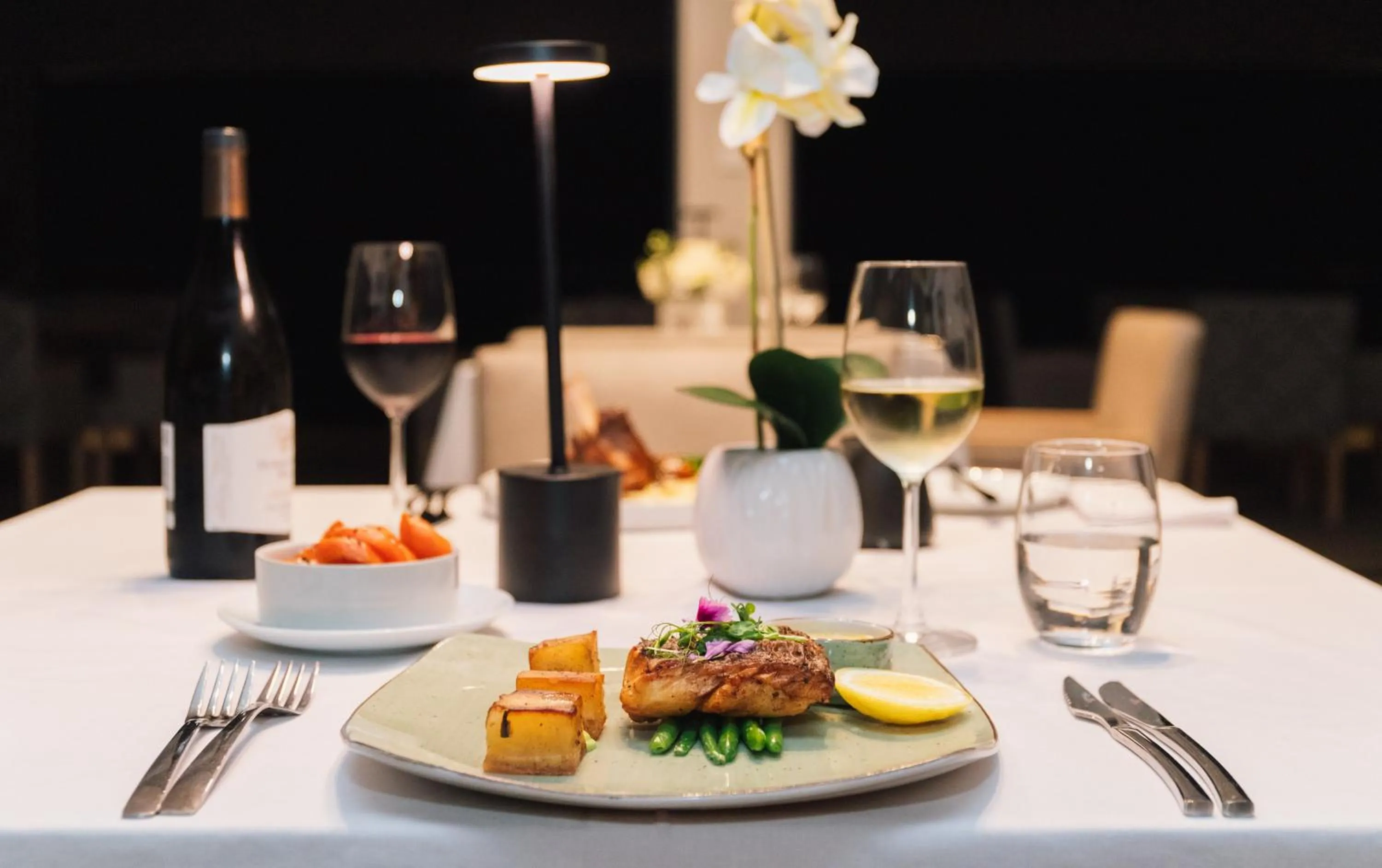 Restaurant/places to eat in Intle Boutique Hotel