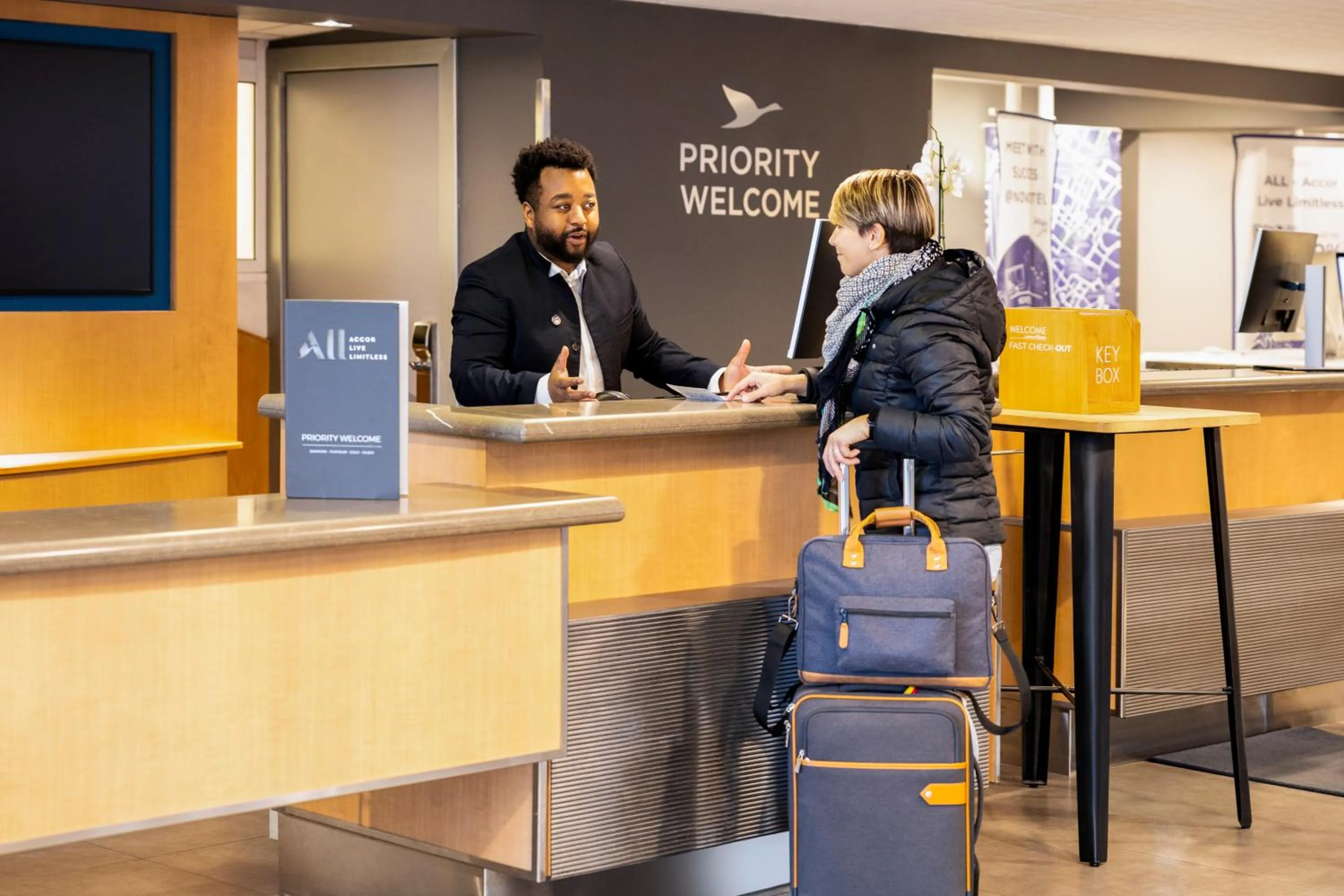 Lobby or reception in Novotel Brussels Airport