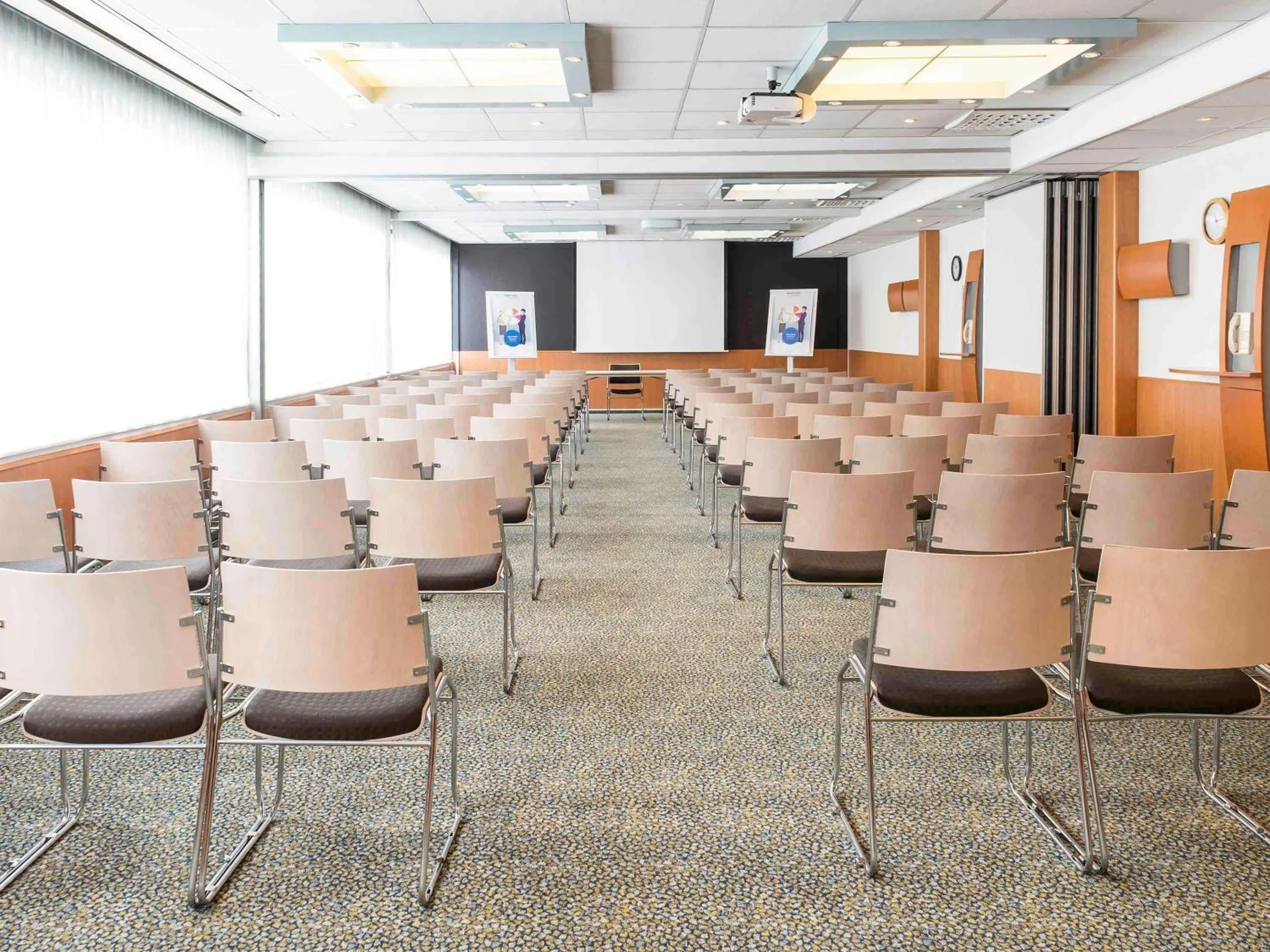 Meeting/conference room in Novotel Brussels Airport
