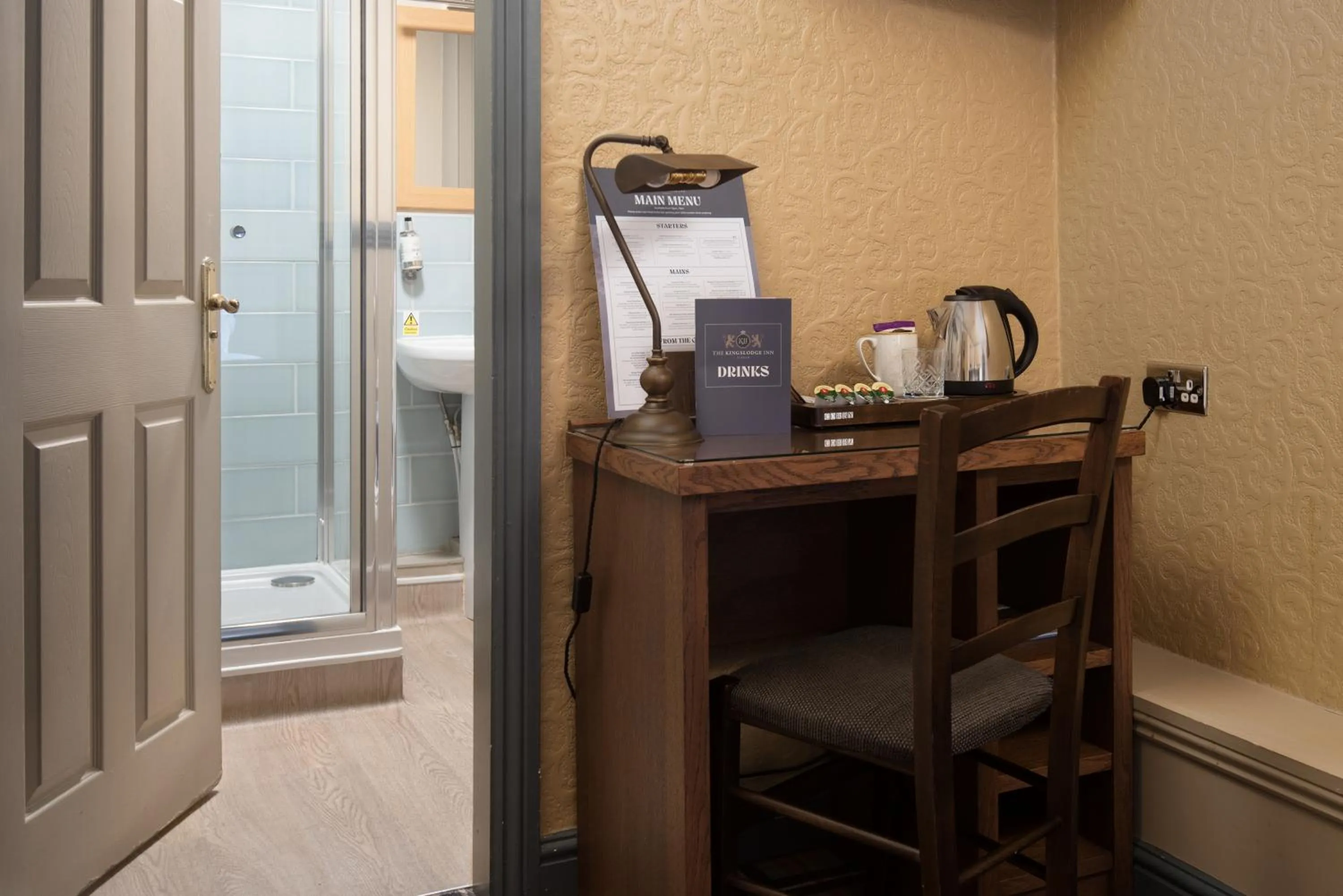 Coffee/tea facilities in The Kingslodge Inn - The Inn Collection Group