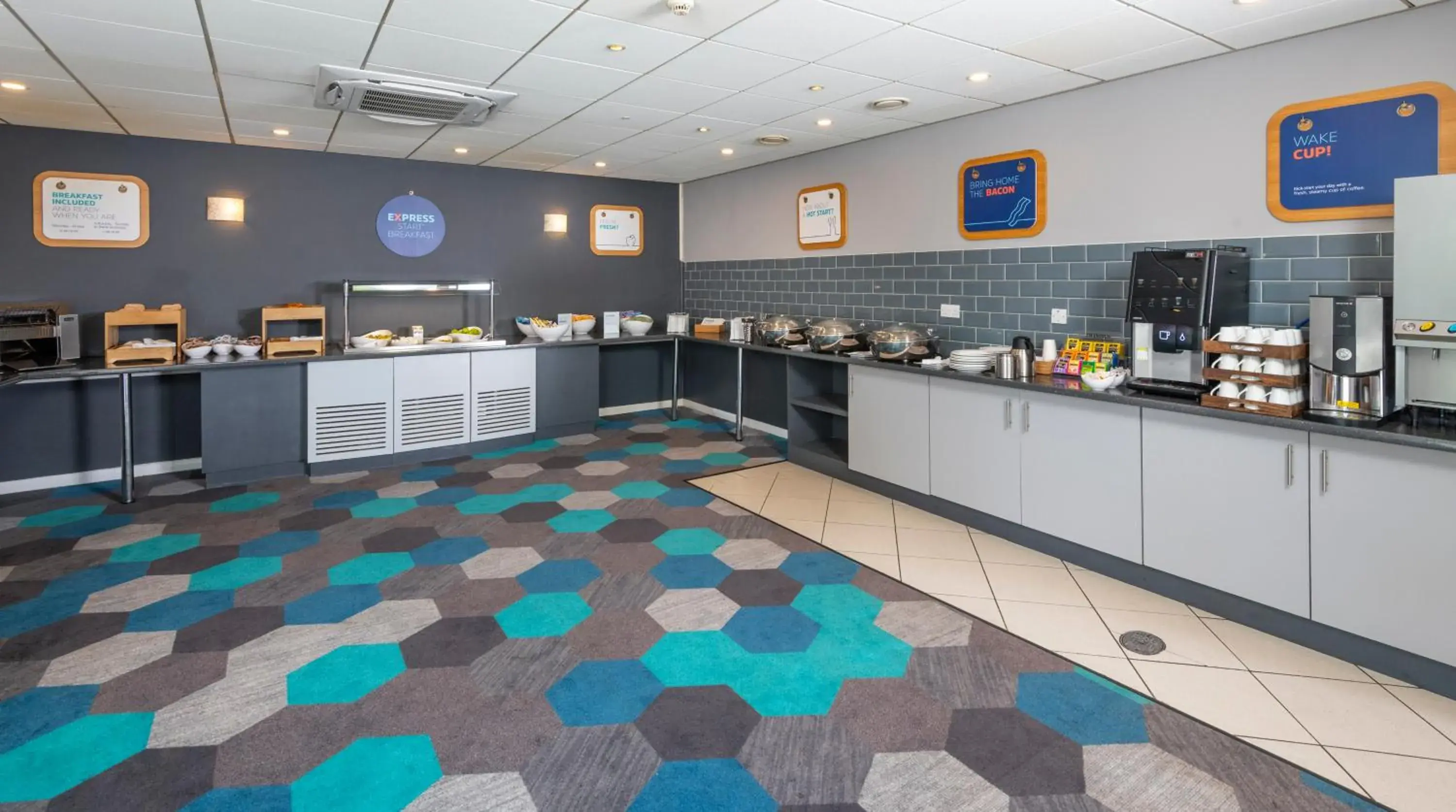 Breakfast in Holiday Inn Express Lichfield by IHG Breakfast in Holiday Inn Express Lichfield by IHG