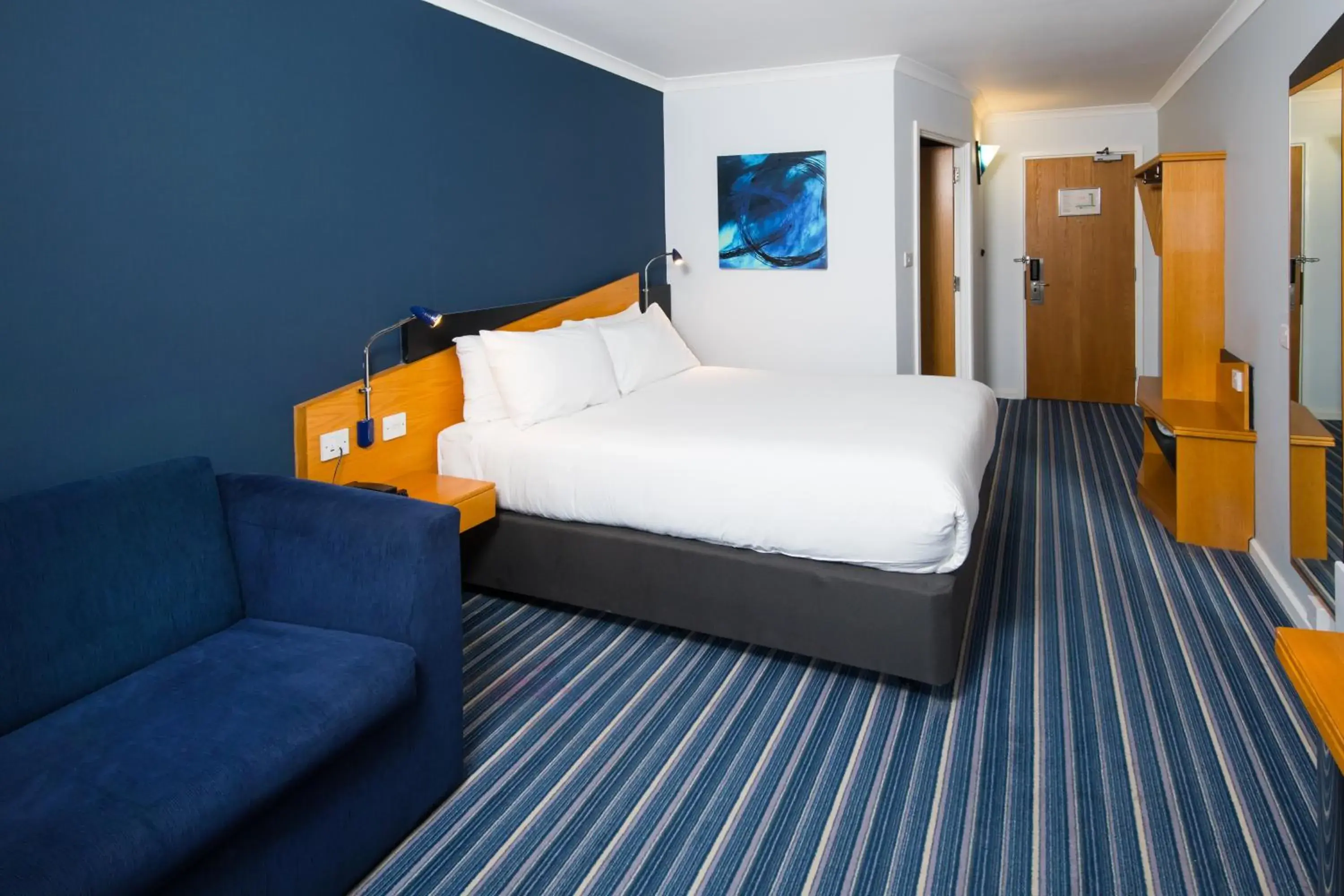 Bedroom, Bed in Holiday Inn Express Manchester East by IHG Bedroom, Bed in Holiday Inn Express Manchester East by IHG