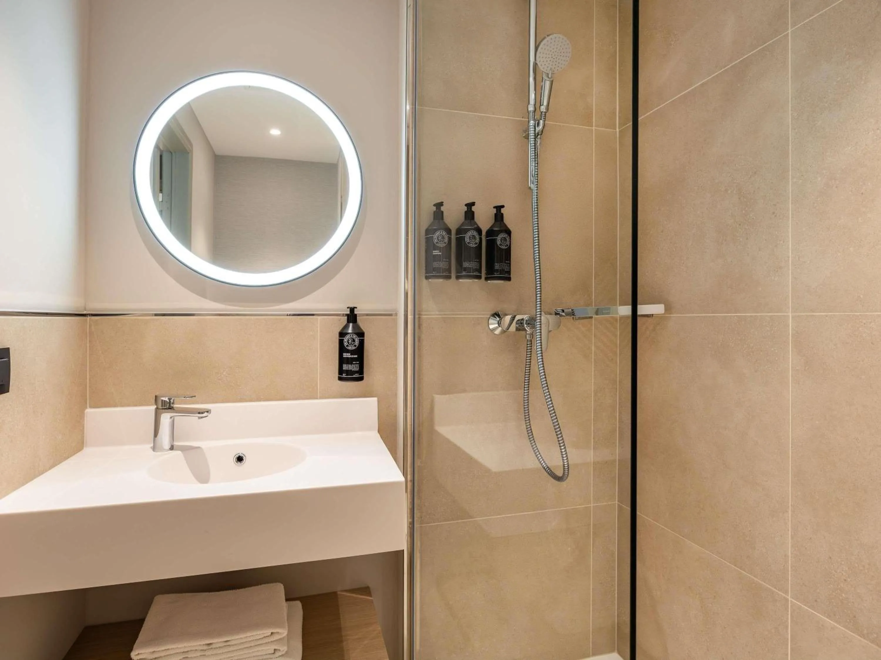 Bedroom in Mercure Liege City Centre