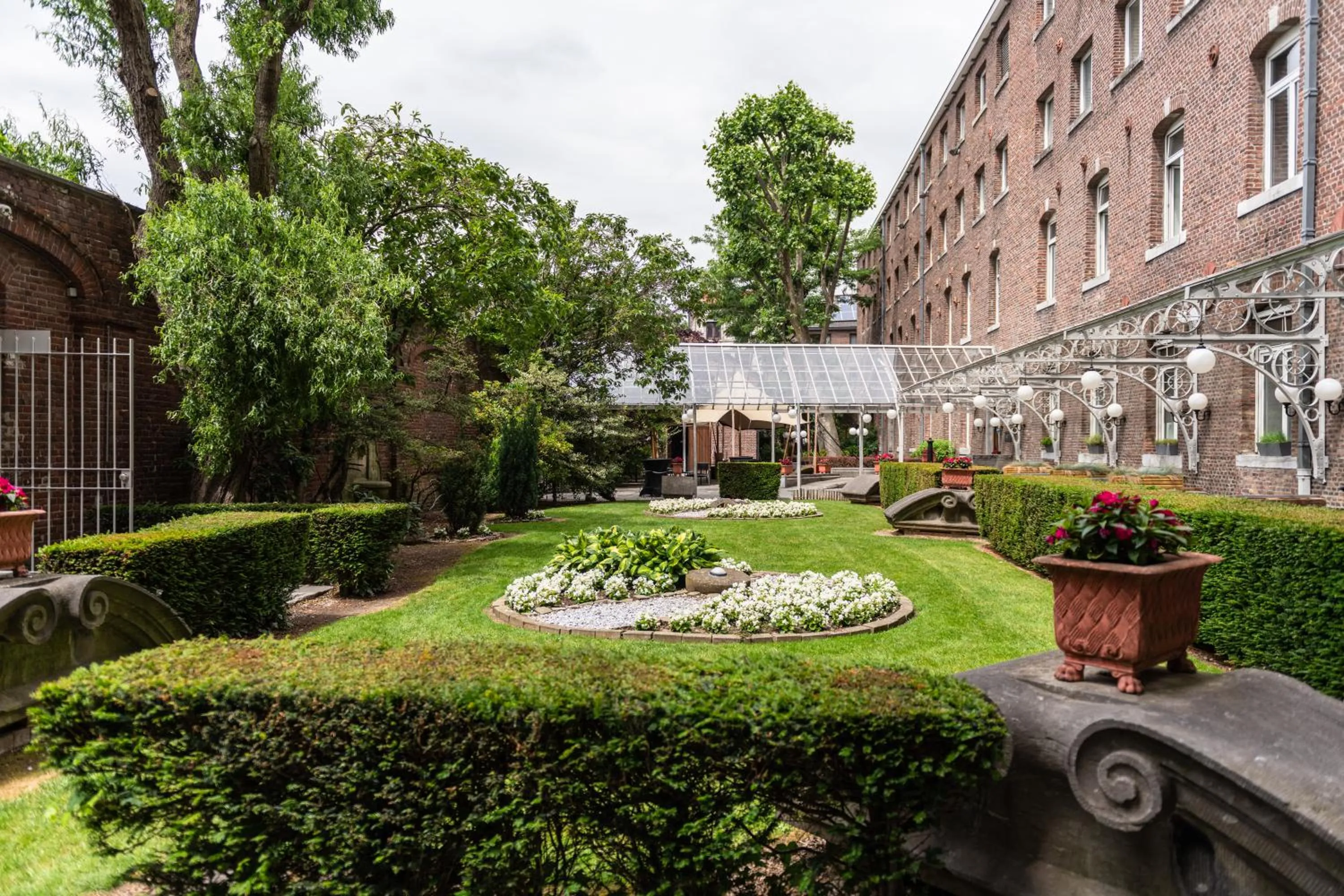 Property building in Mercure Liege City Centre