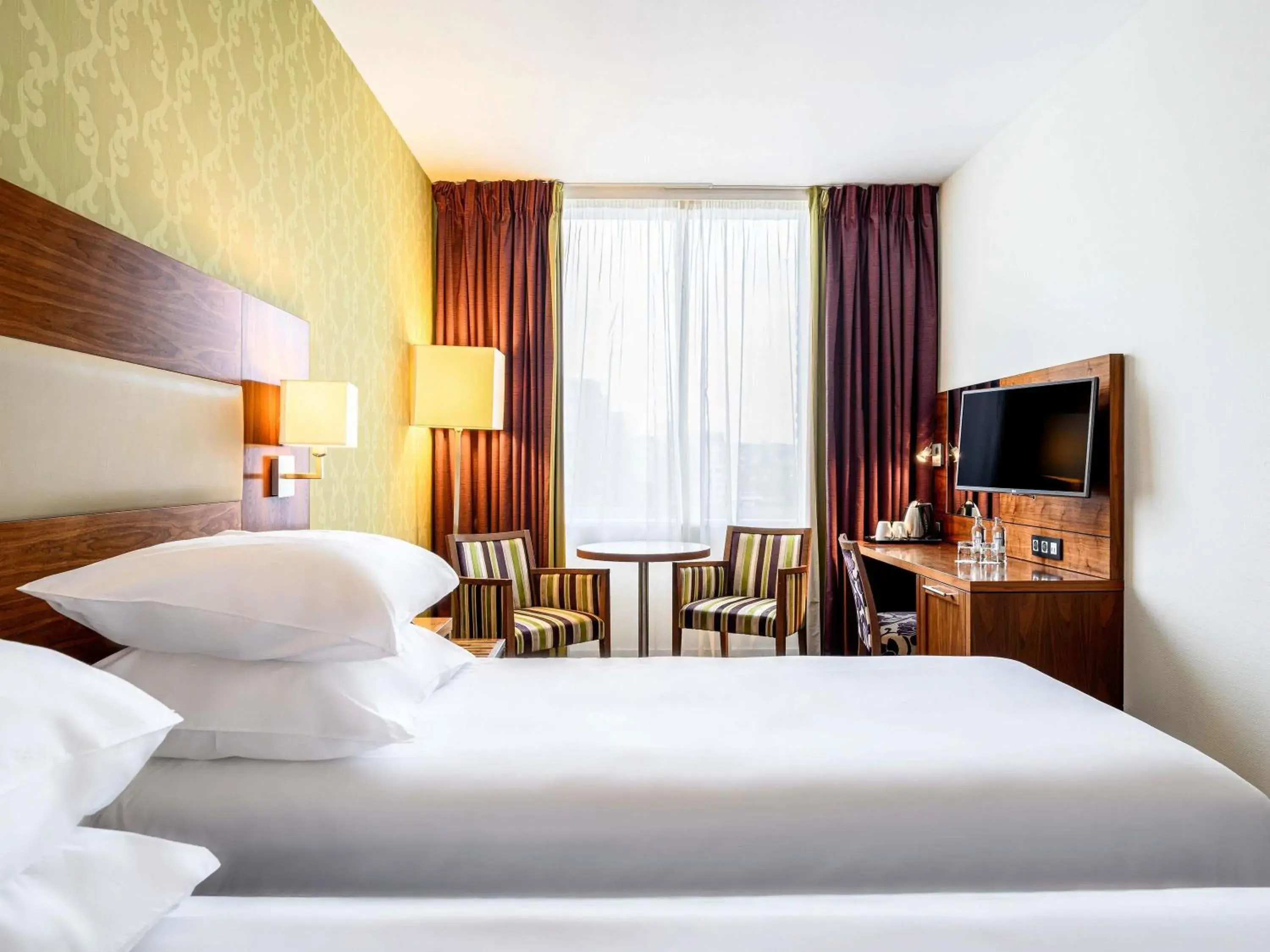 Bedroom, Bed in Mercure Liege City Centre Bedroom, Bed in Mercure Liege City Centre