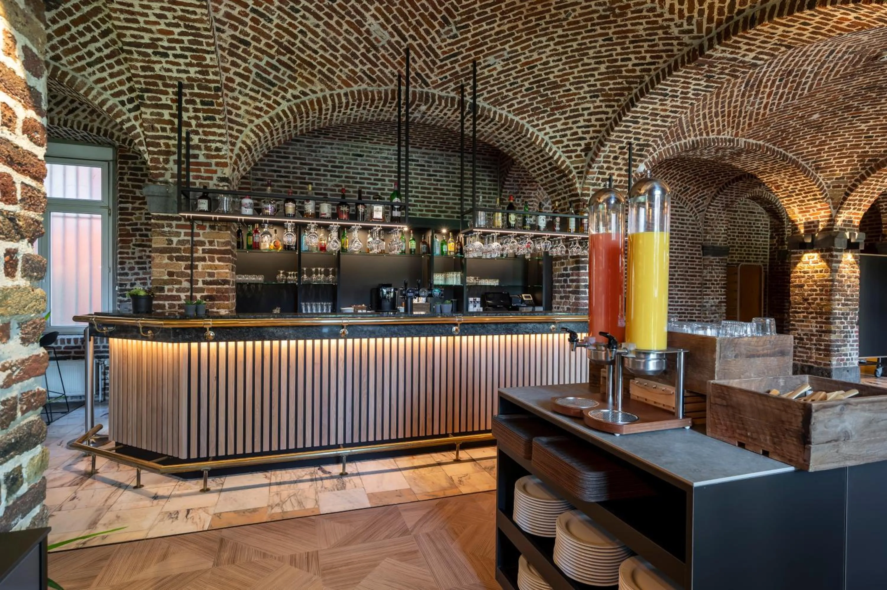 Restaurant/places to eat in Mercure Liege City Centre