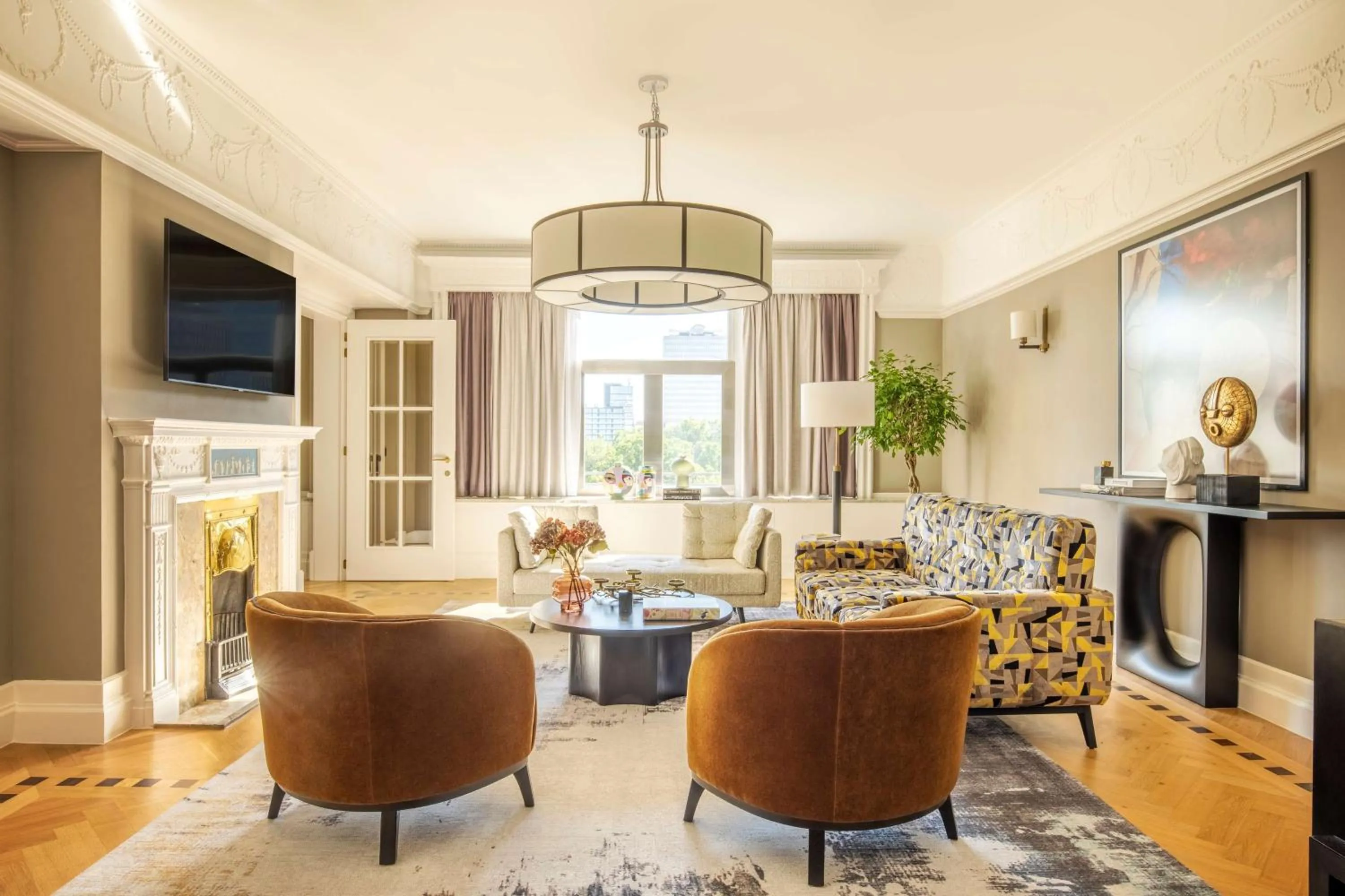 Living room in DoubleTree By Hilton Brussels City