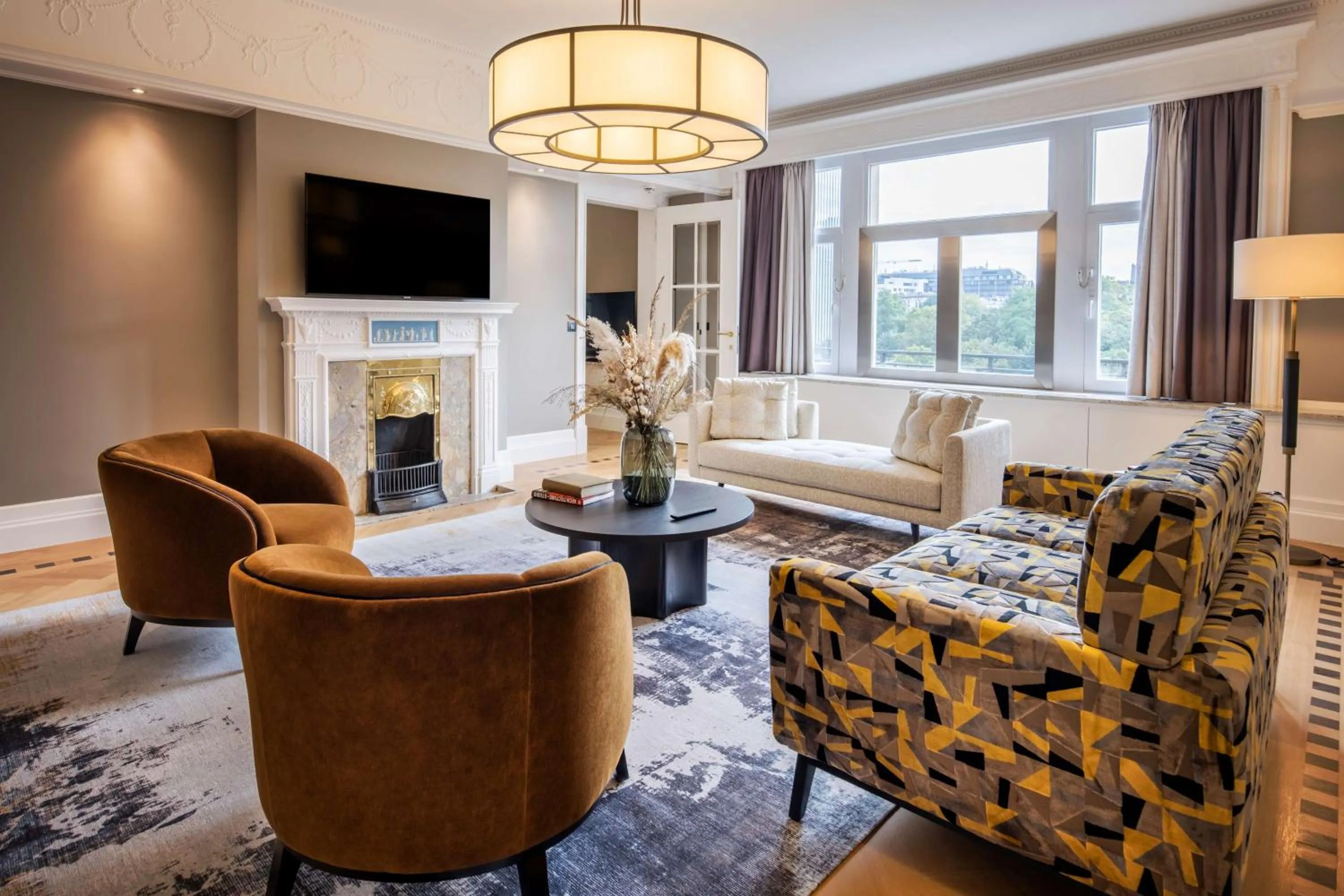 Living room in DoubleTree By Hilton Brussels City