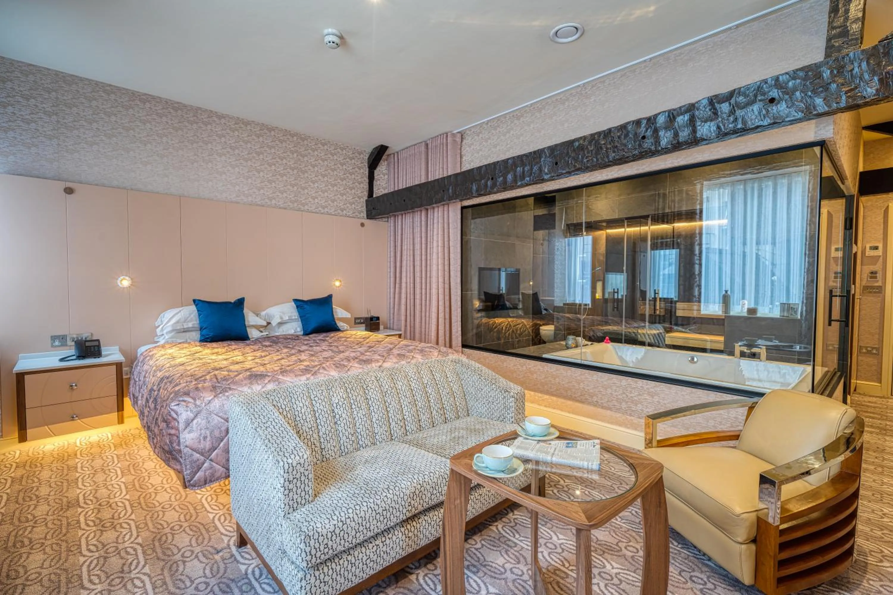 Bed in Ambleside Salutation Hotel & Spa