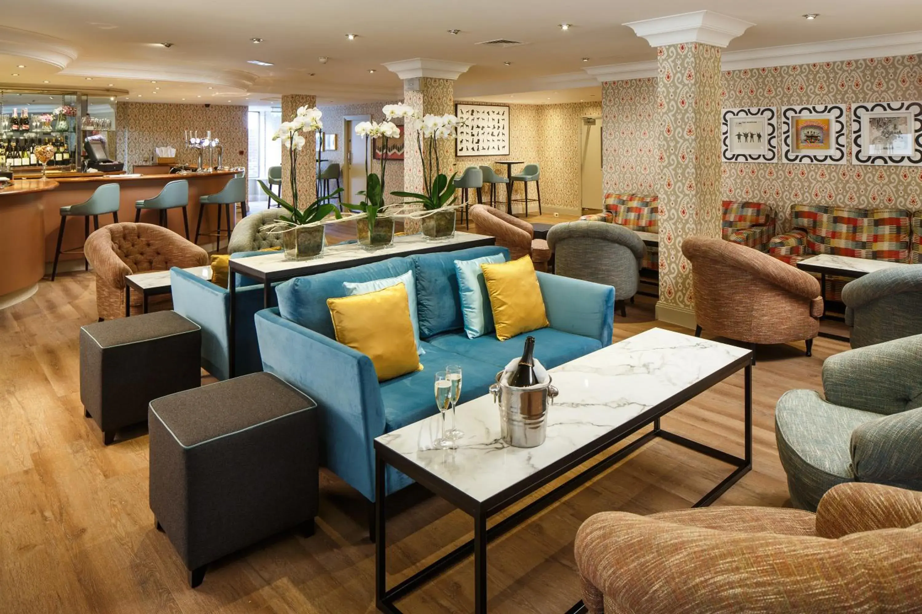 Lounge or bar in Mercure Maidstone Great Danes Hotel Lounge or bar in Mercure Maidstone Great Danes Hotel