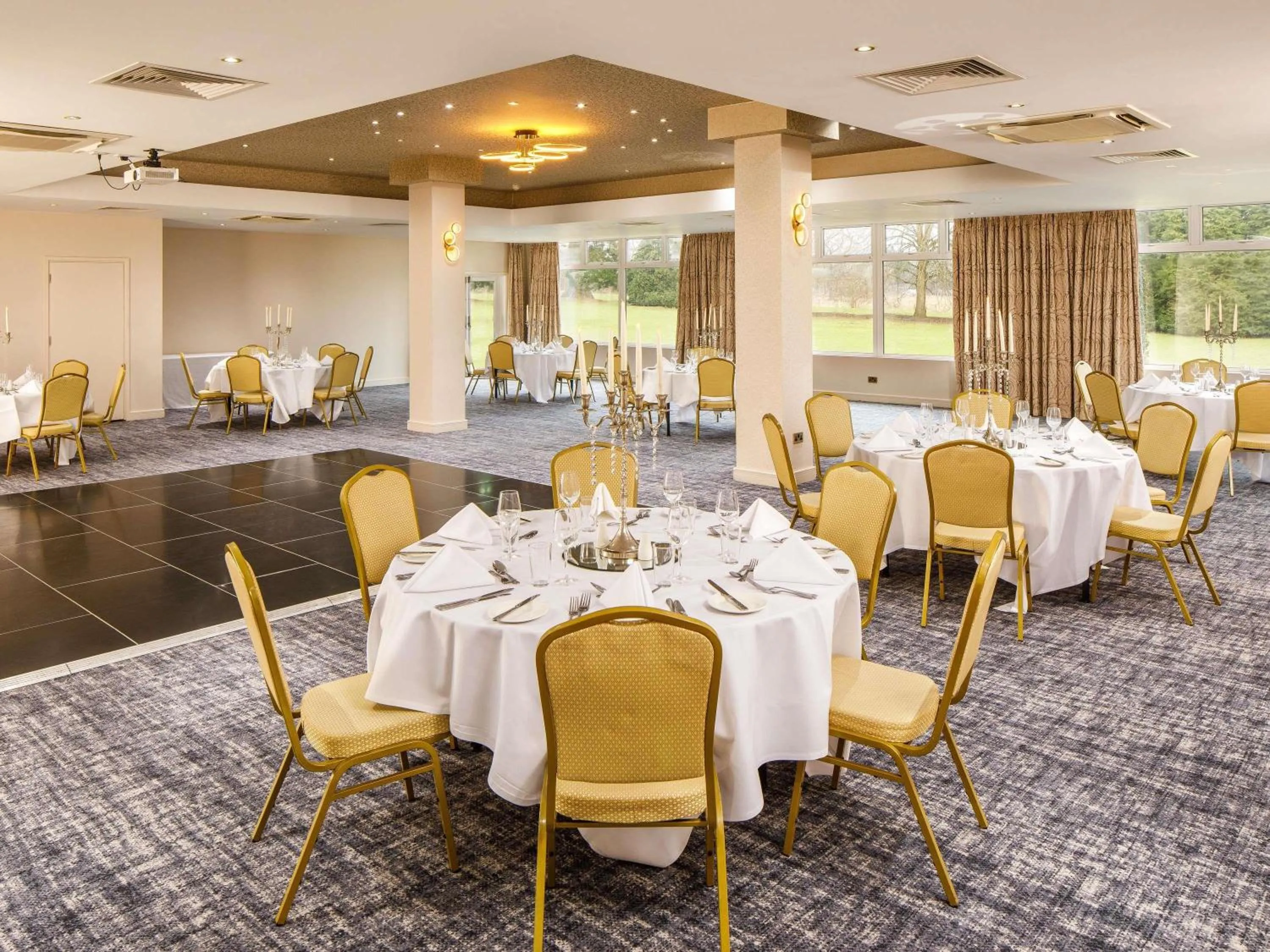 Meeting/conference room in Mercure Maidstone Great Danes Hotel