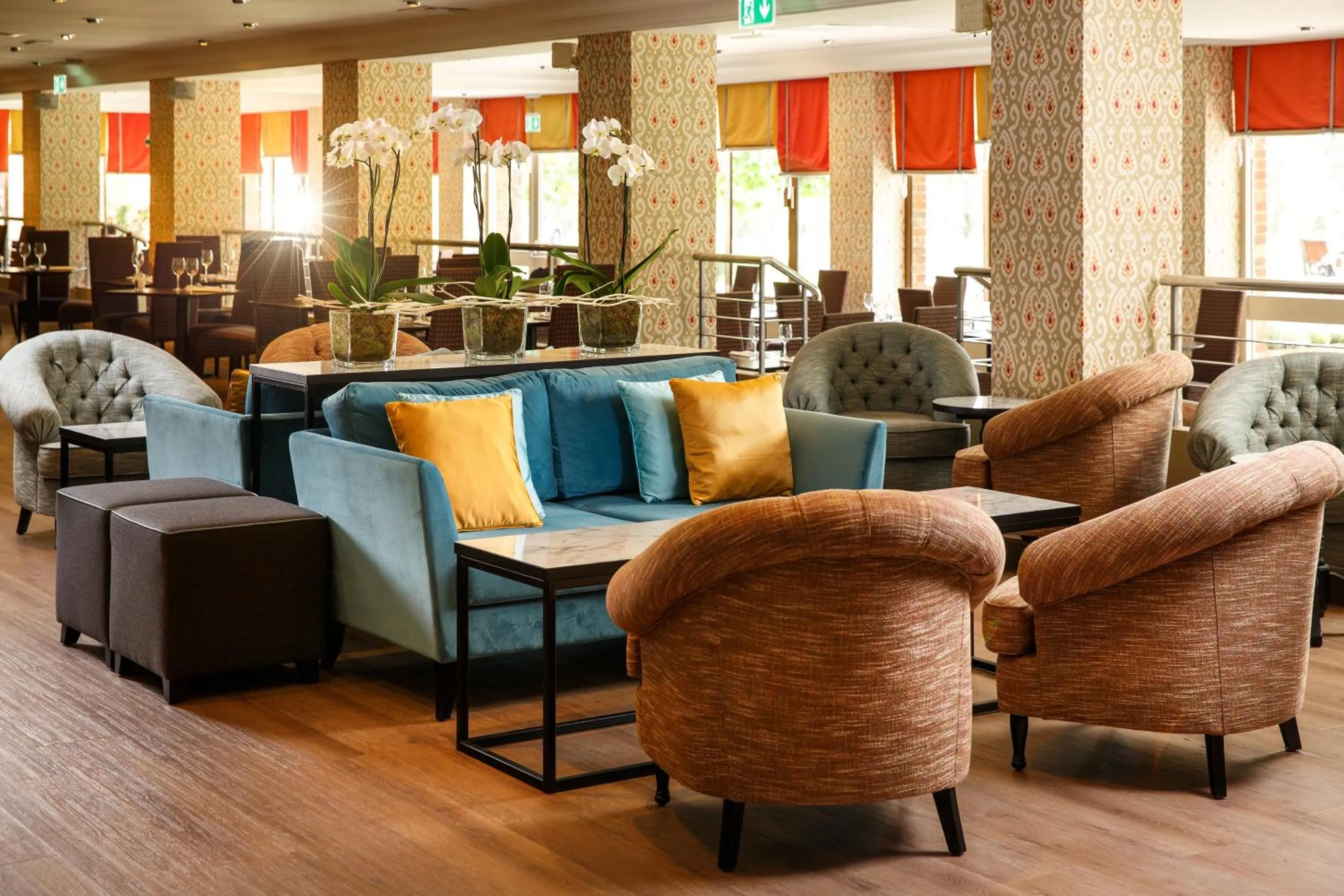 Lounge or bar in Mercure Maidstone Great Danes Hotel