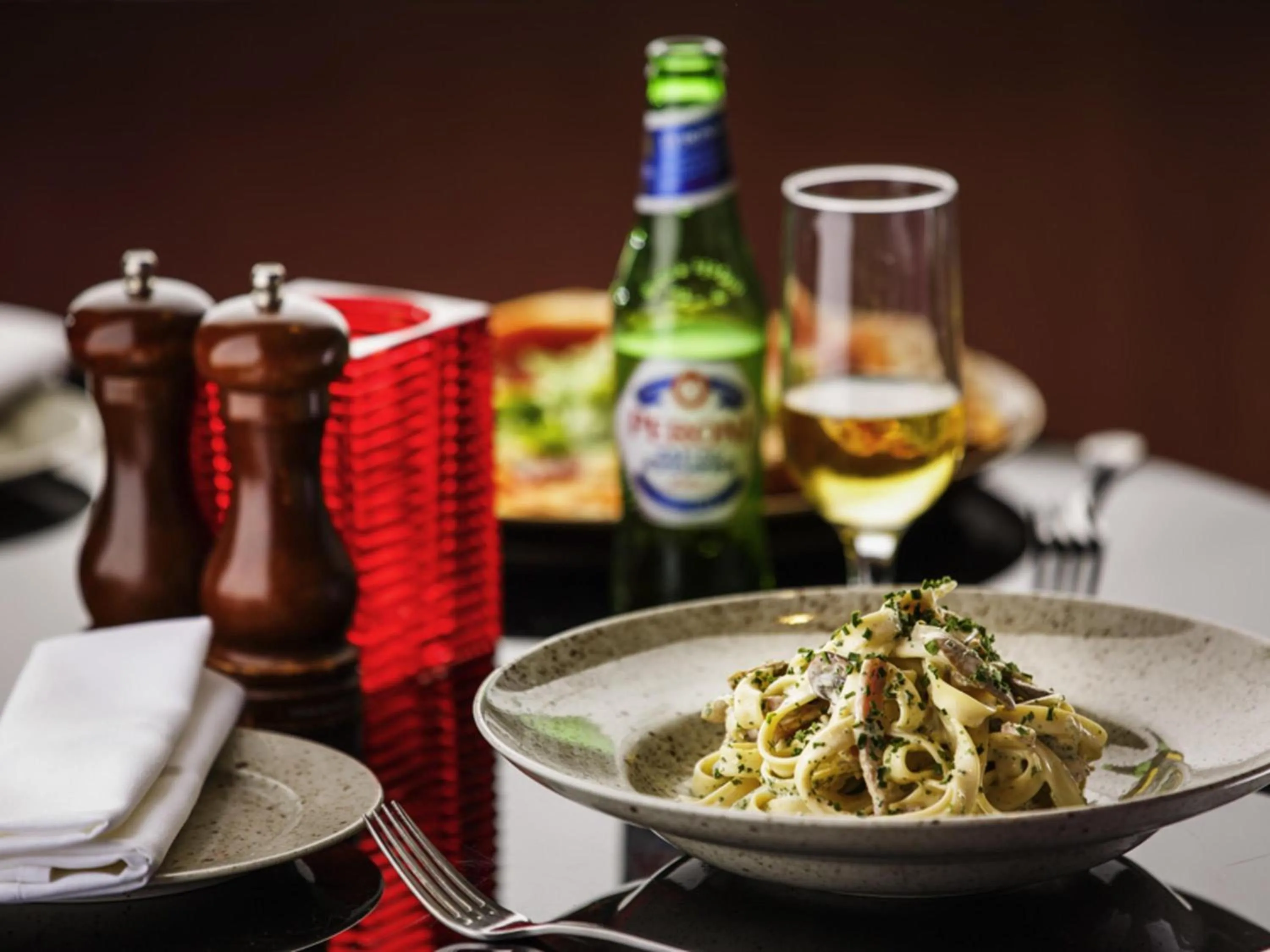 Restaurant/places to eat in Mercure York Fairfield Manor Hotel