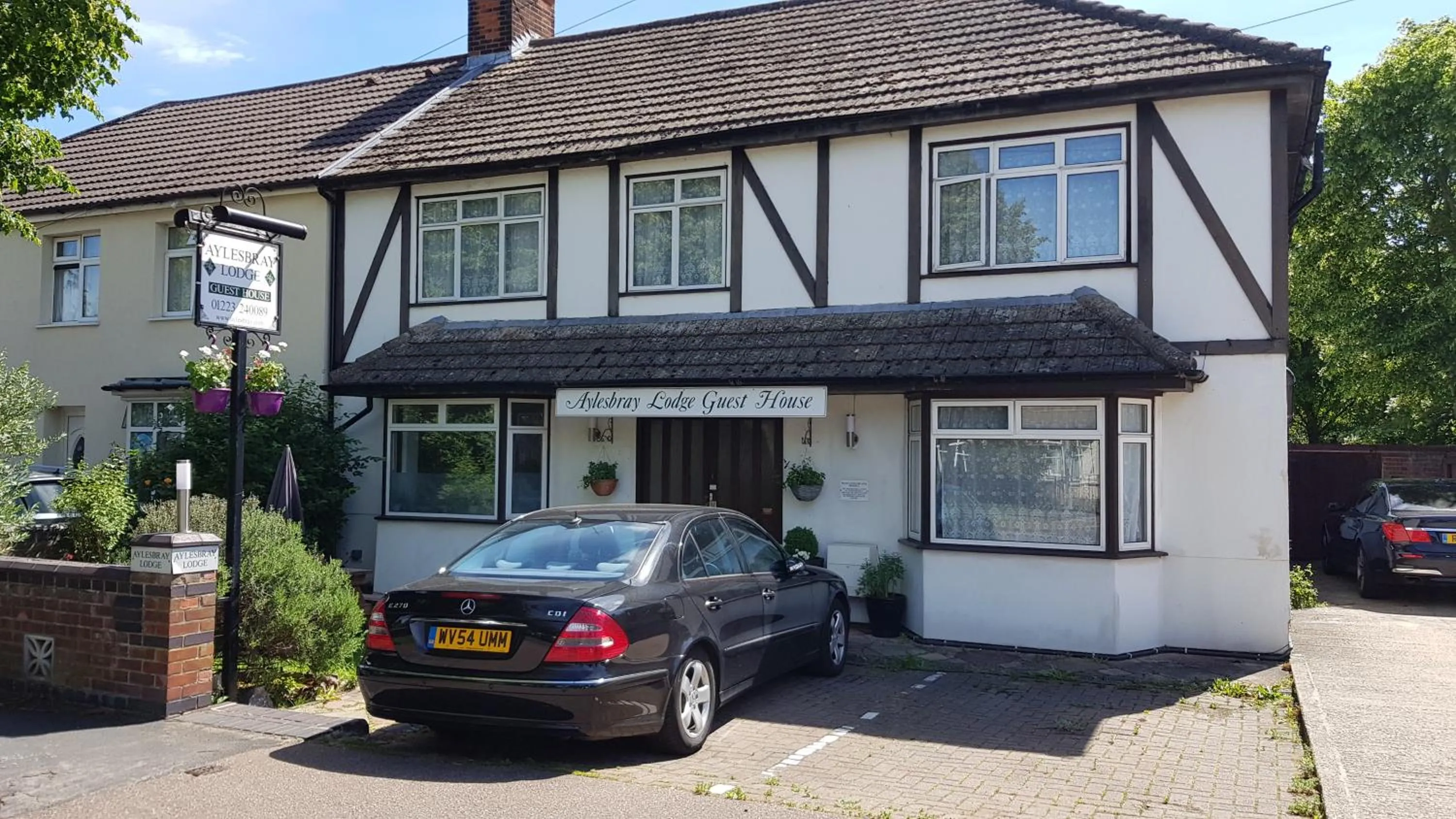 Aylesbray Lodge