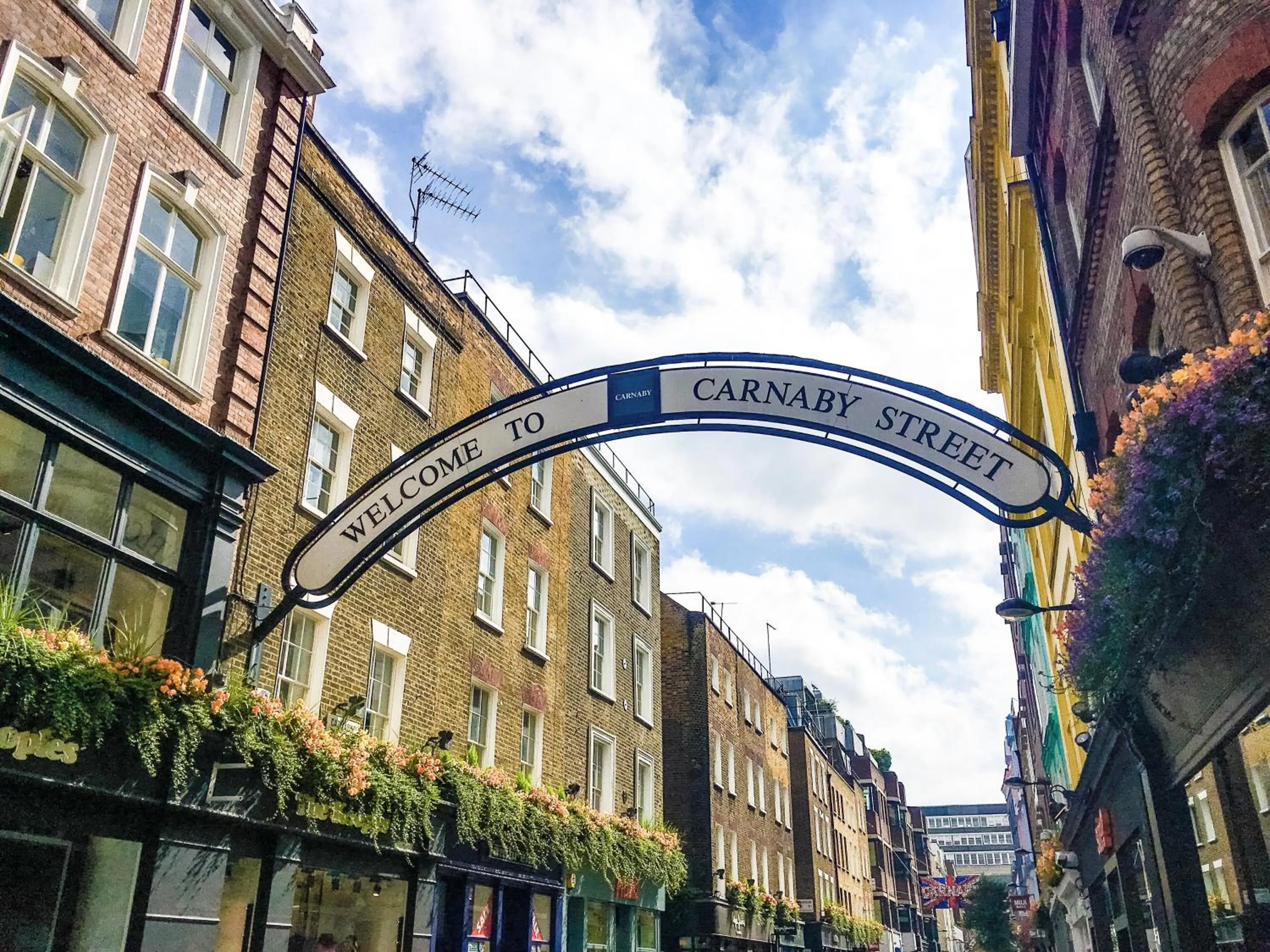 Nearby landmark in Holiday Inn Express Southwark by IHG