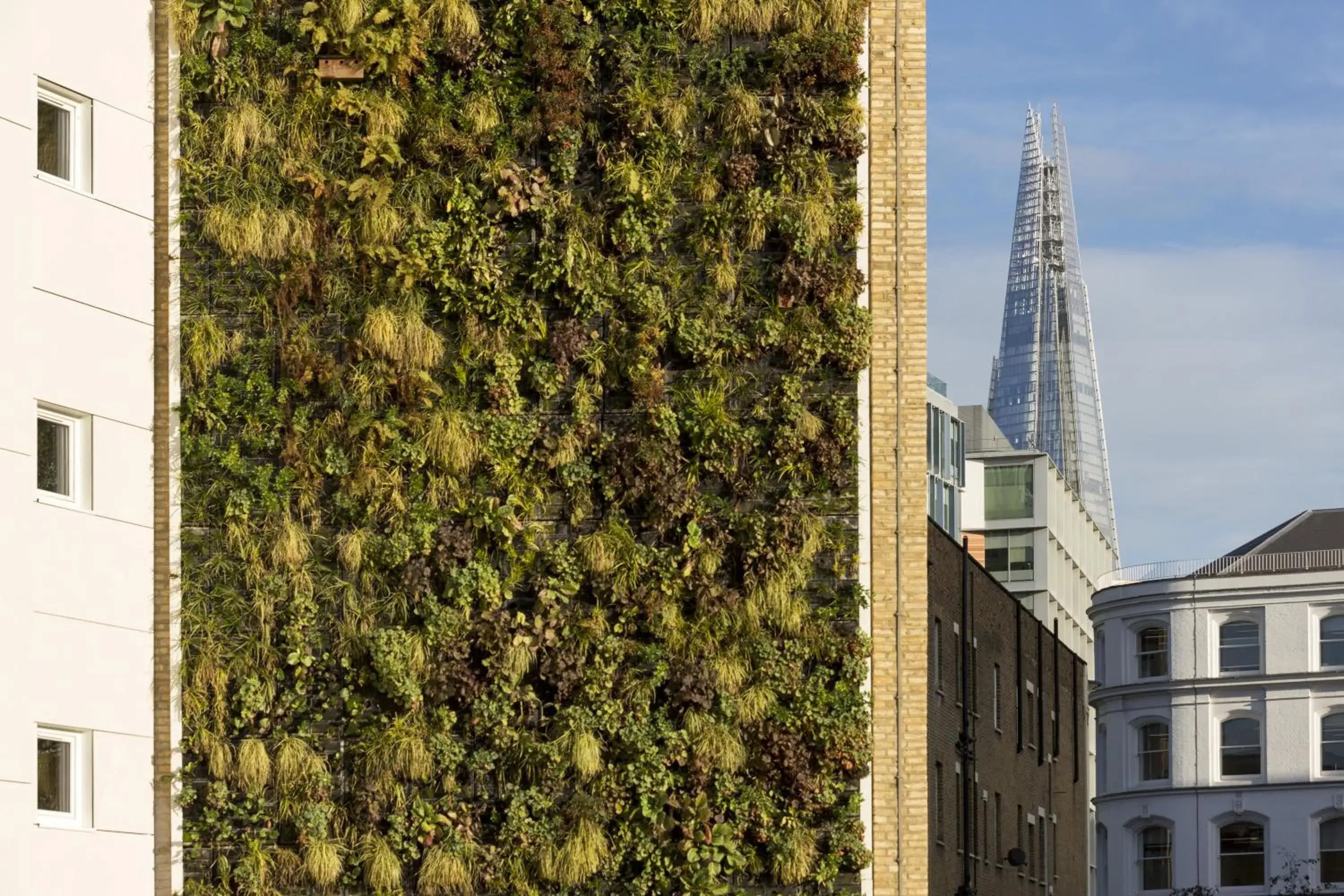 Property building in Holiday Inn Express Southwark by IHG Property building in Holiday Inn Express Southwark by IHG